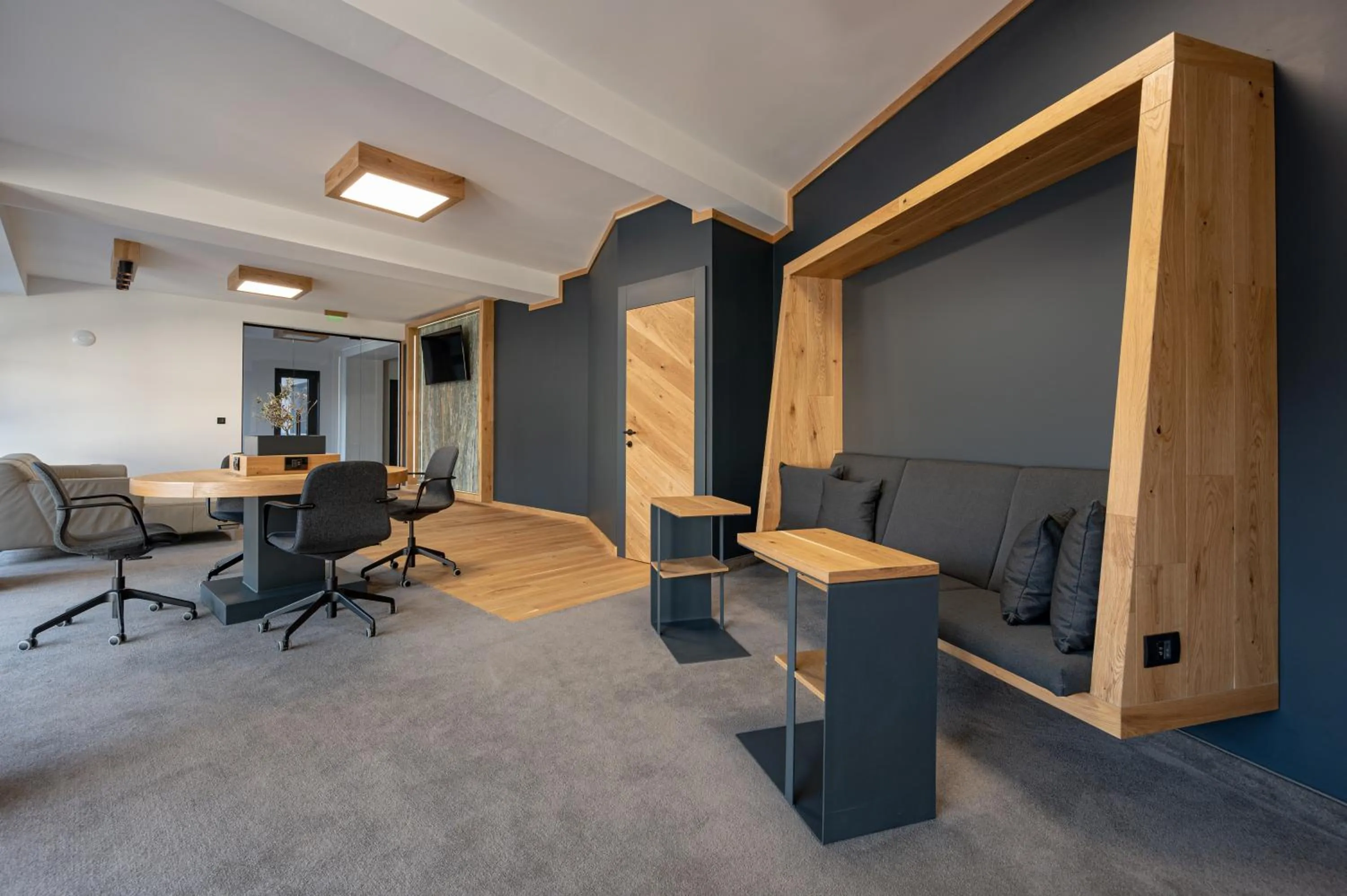 Communal lounge/ TV room in Calvin