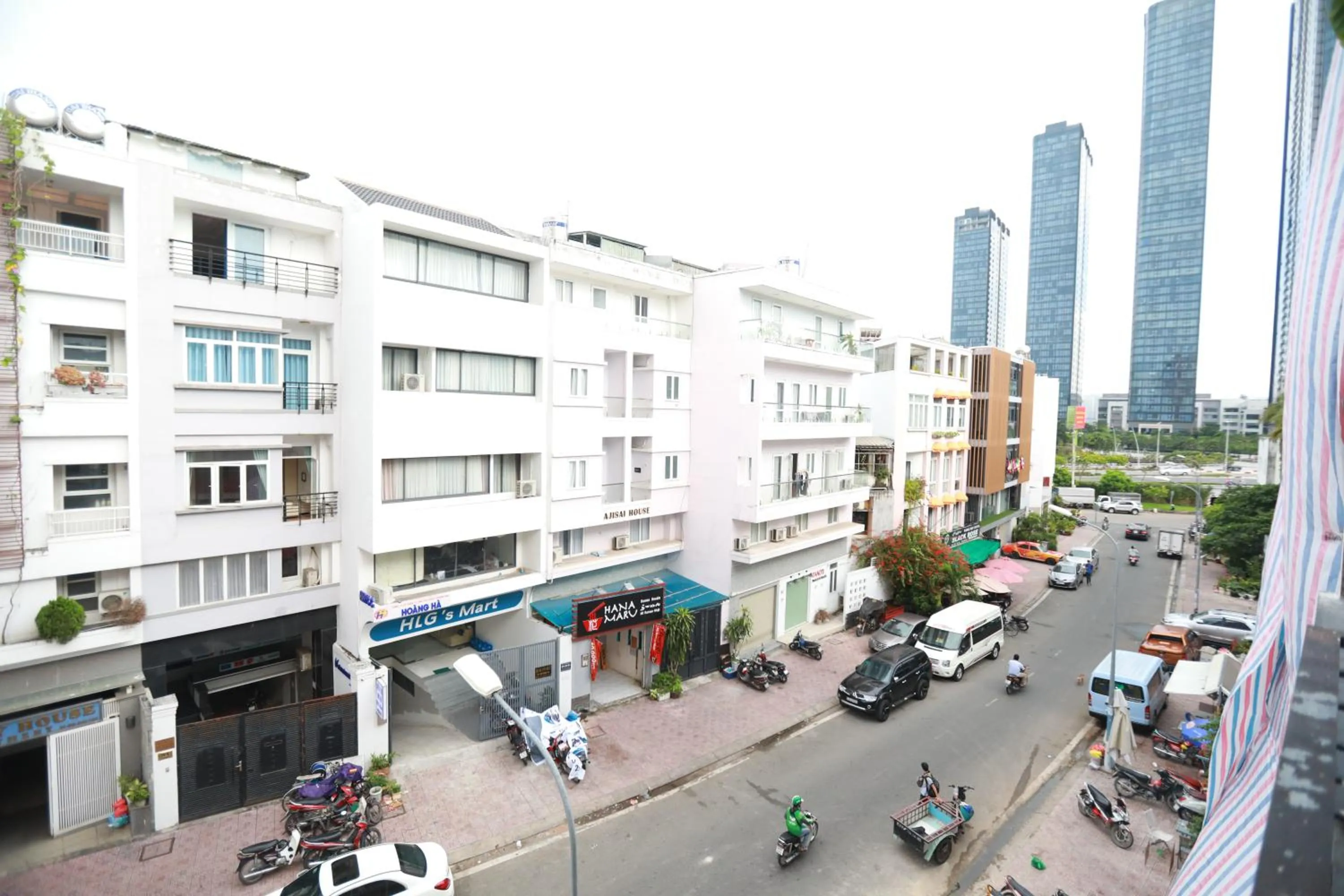 Property building in Du Homestay 1