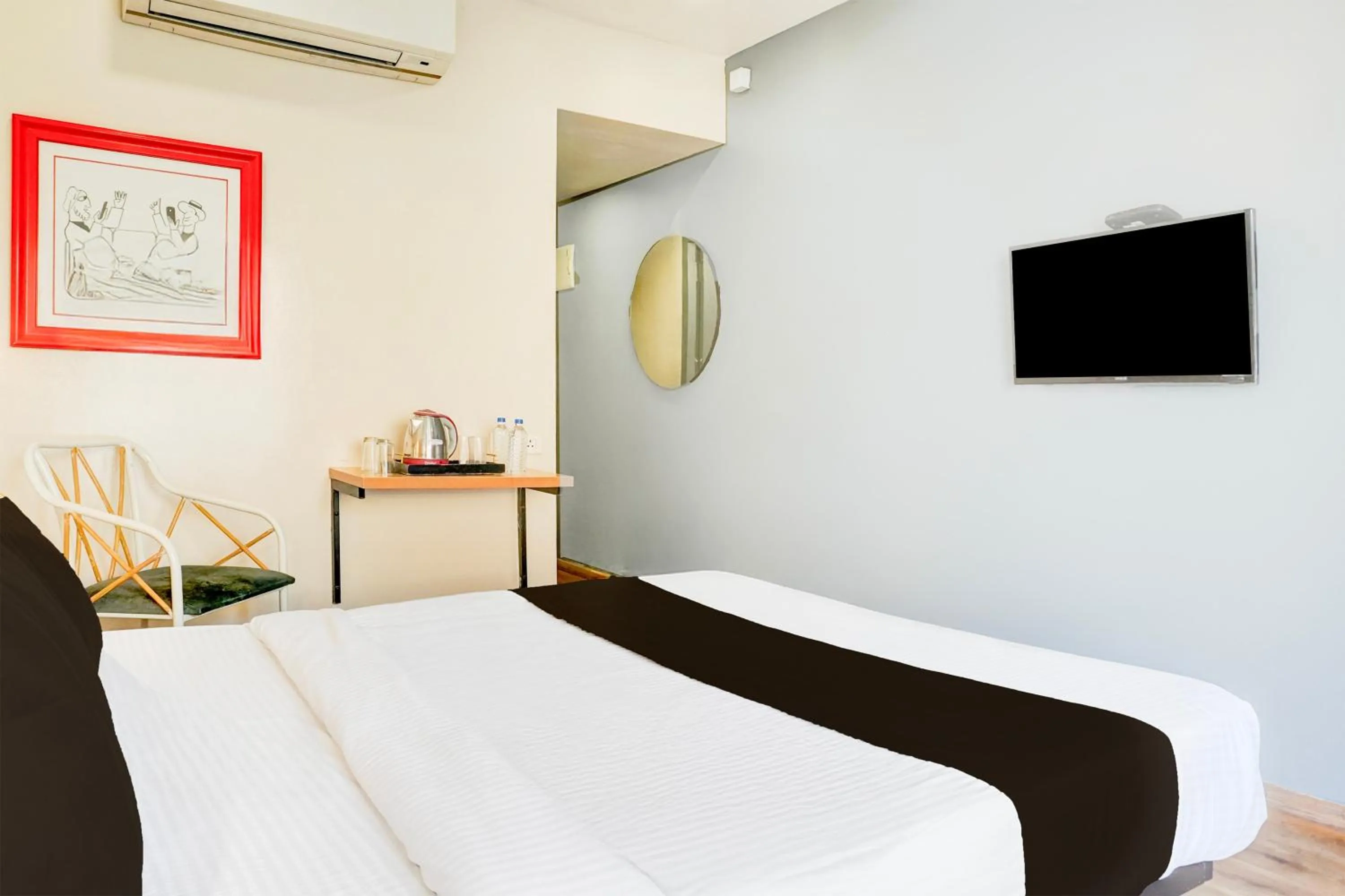 Bedroom, Bed in Super Townhouse MG Road Pune