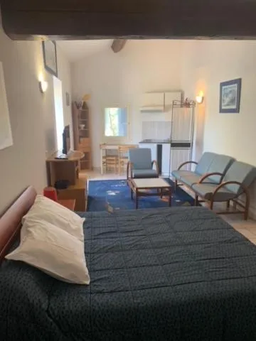 Bed in Auberge de Saugras