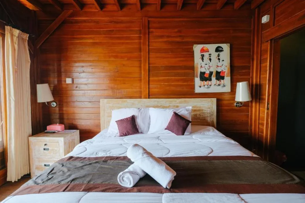 Bed in Villa Kedisan Lakeview