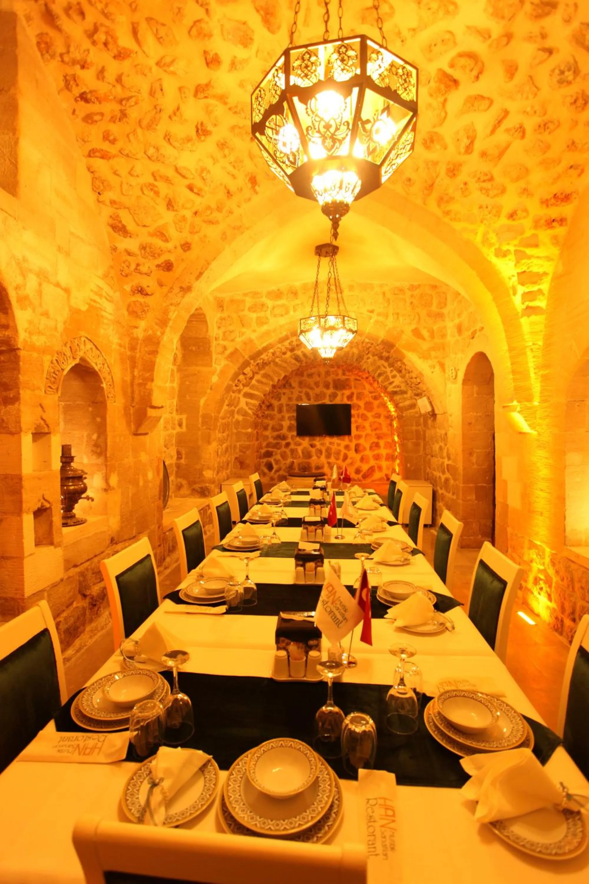 Restaurant/places to eat in Tuğhan Hotel