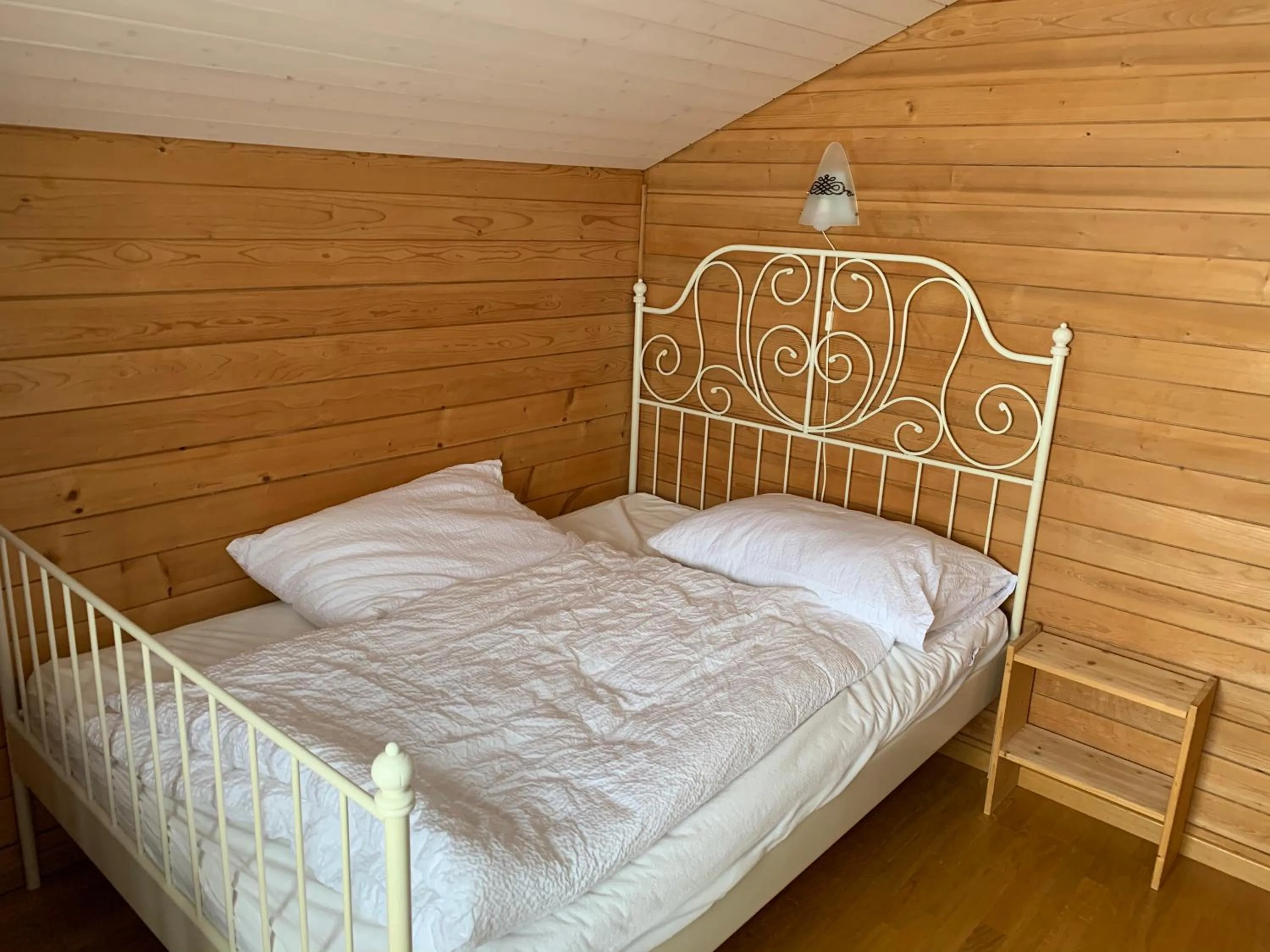 Bed in Berghaus Niederhorn