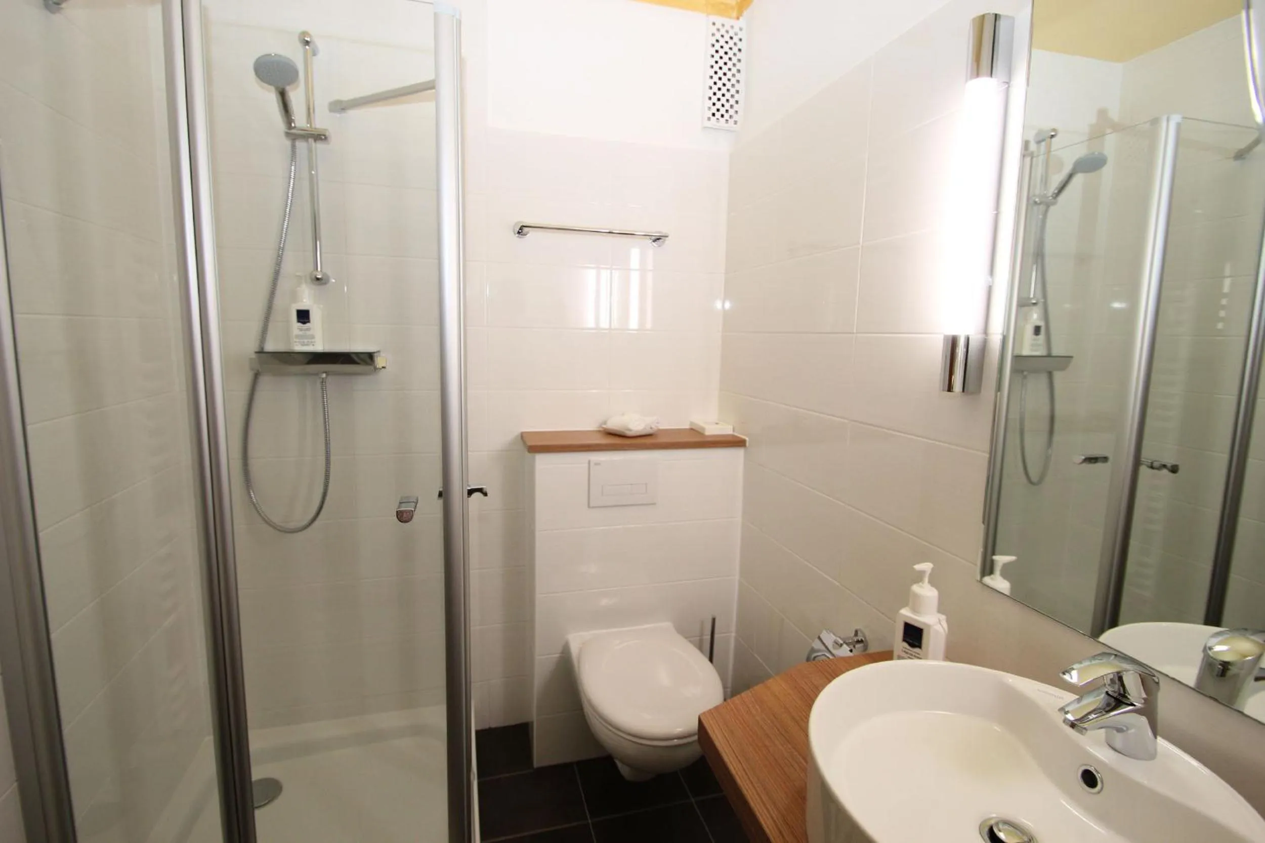 Bathroom in Parkhotel Emstaler Höhe