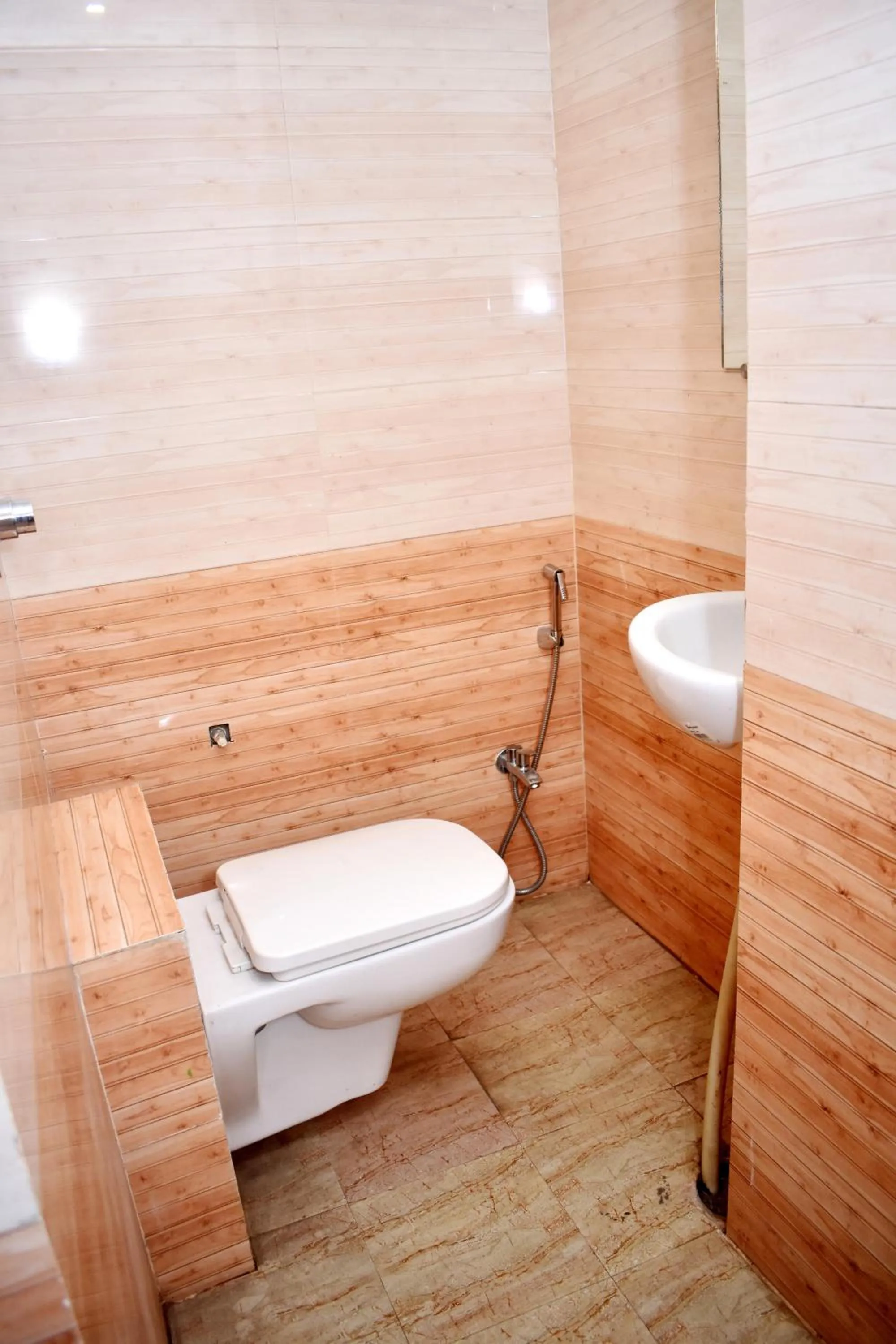 Toilet in HOTEL UMA PALACE