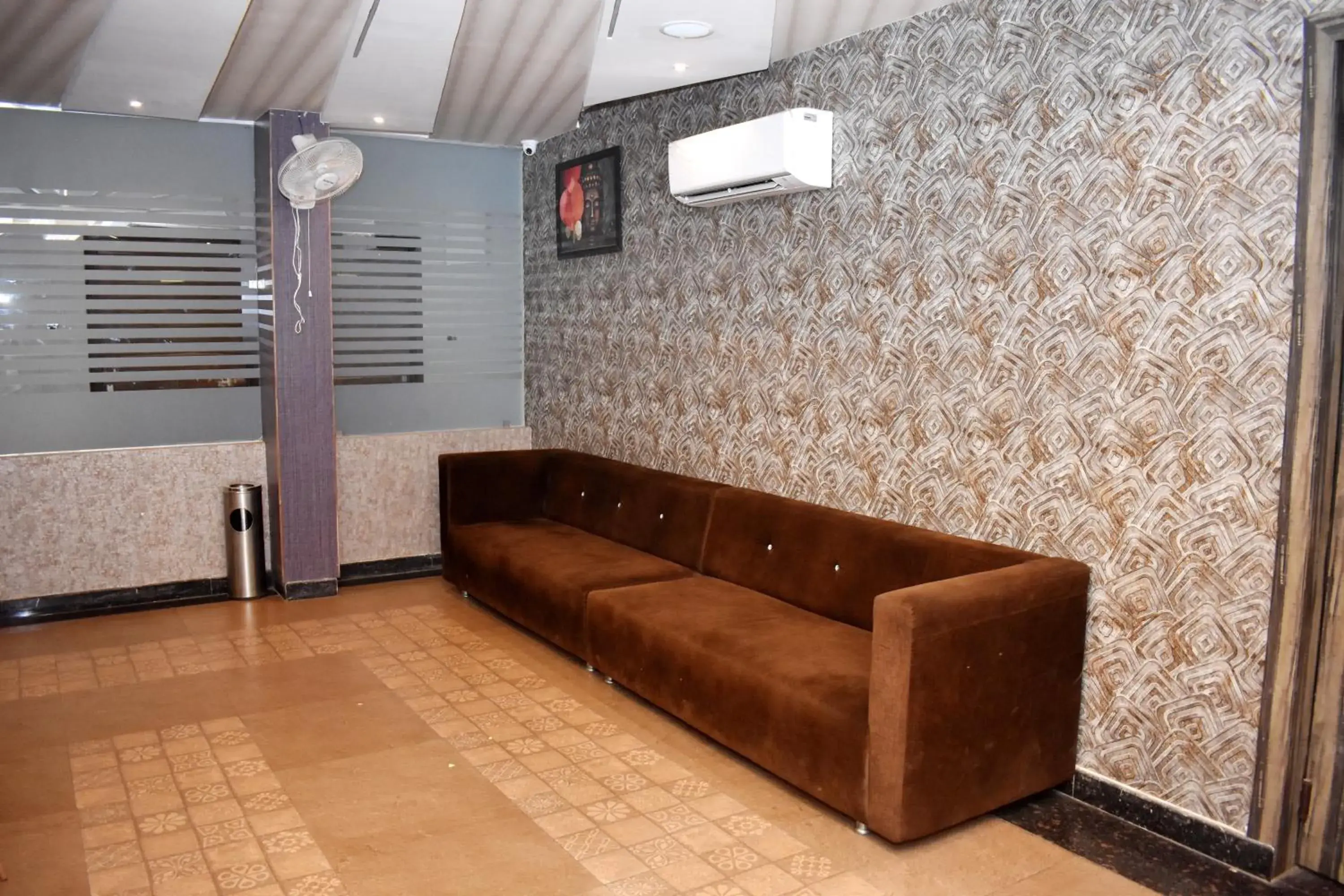 Lobby or reception in HOTEL UMA PALACE Lobby or reception in HOTEL UMA PALACE