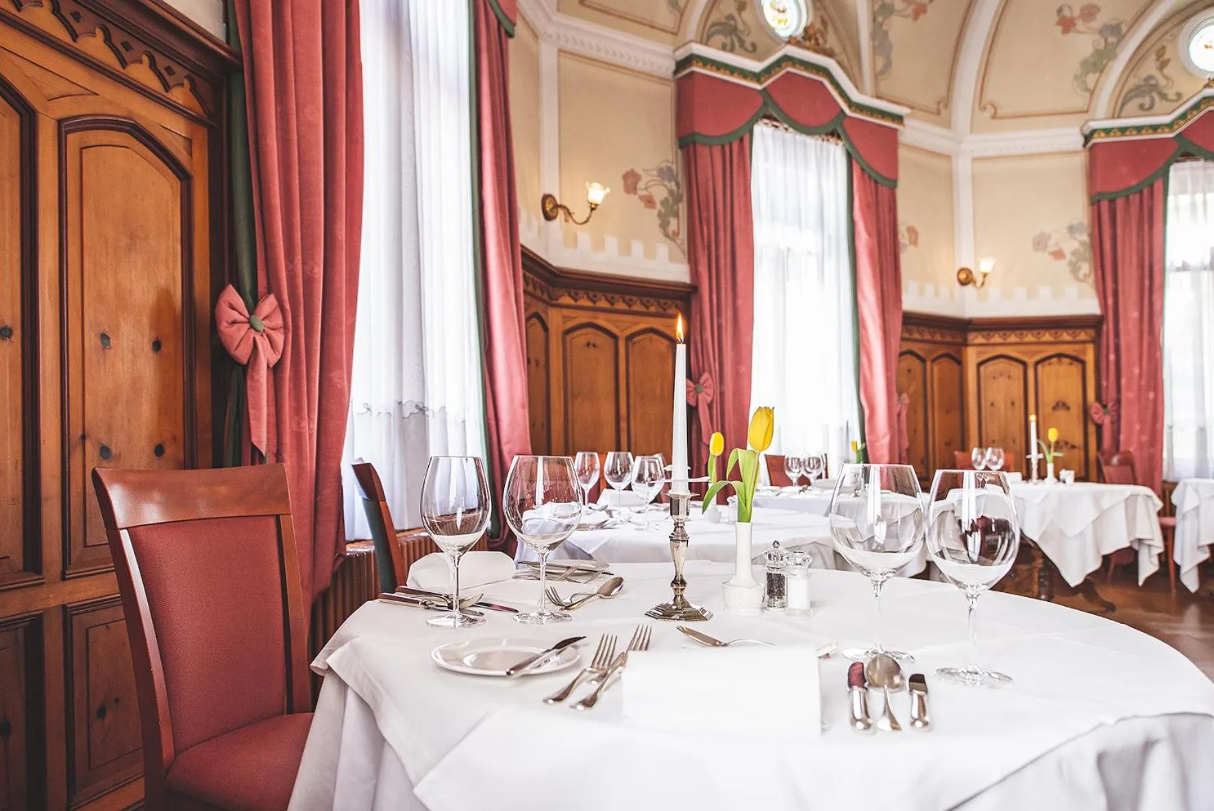 Restaurant/places to eat in Edelweiss Swiss Quality Hotel