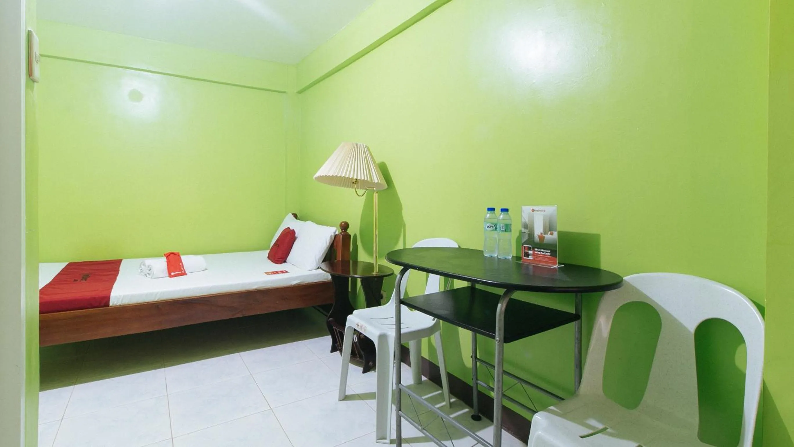 Bedroom, Bed in RedDoorz Plus near Municipality of Luisiana Laguna