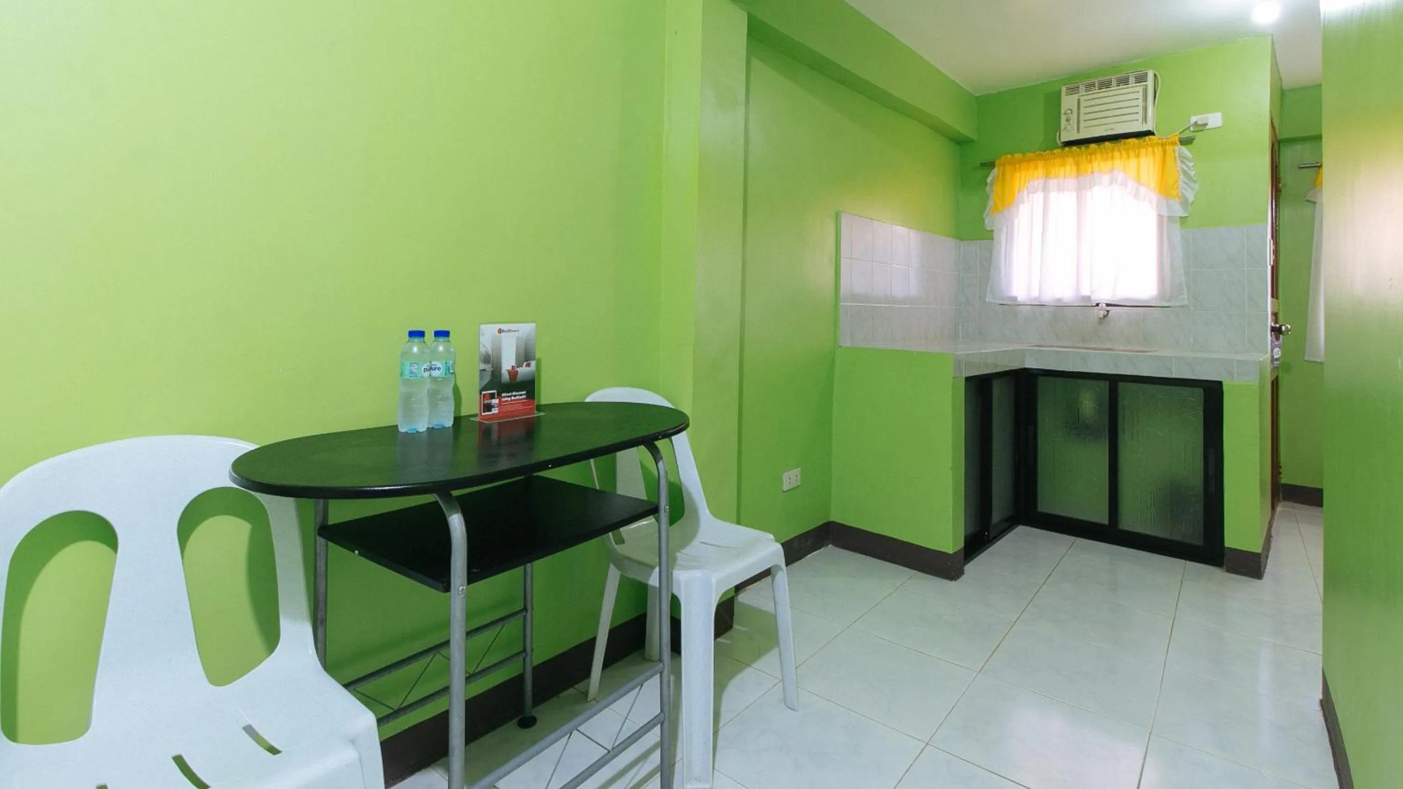 Bedroom in RedDoorz Plus near Municipality of Luisiana Laguna
