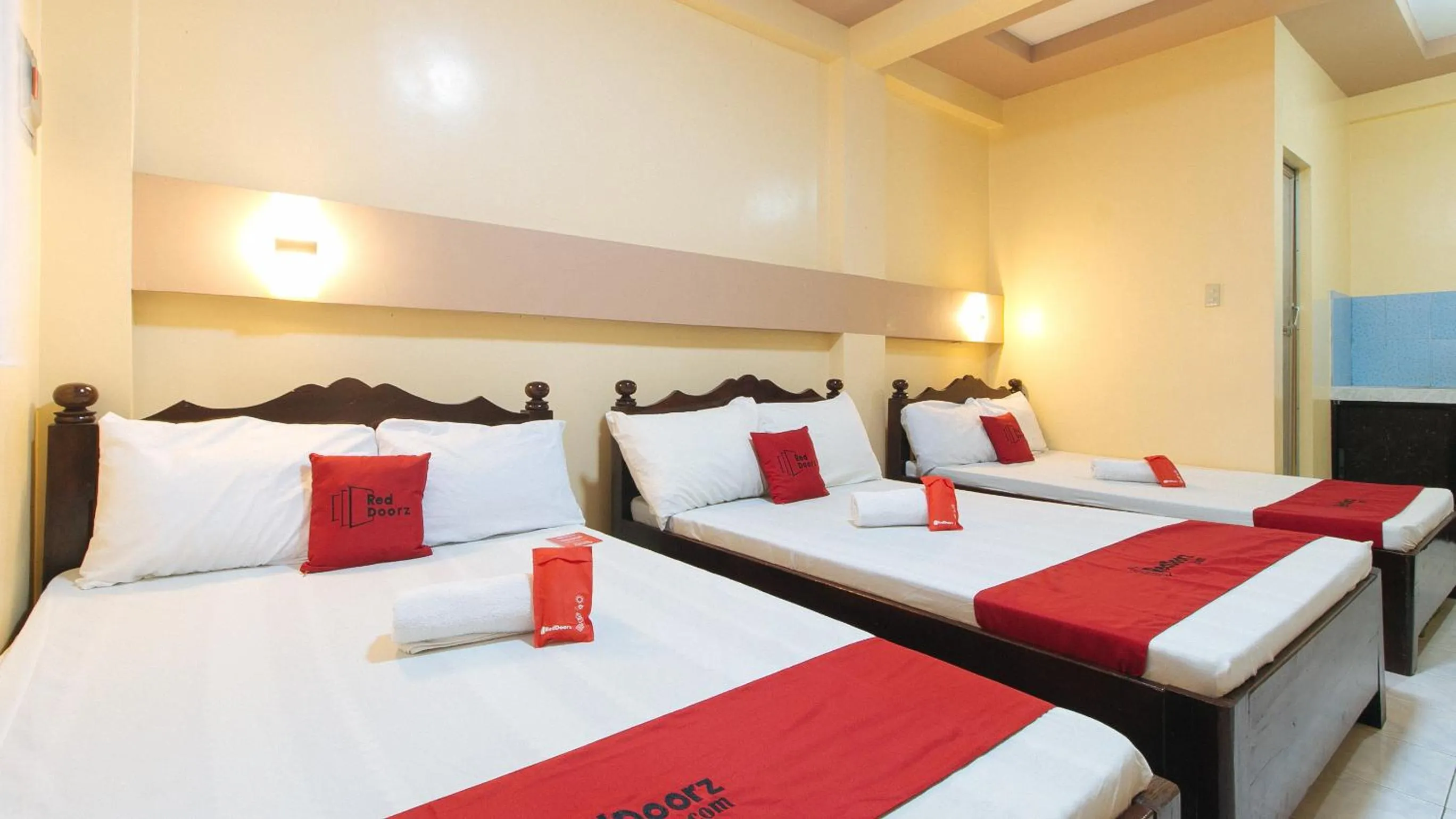 Bed in RedDoorz Plus near Municipality of Luisiana Laguna