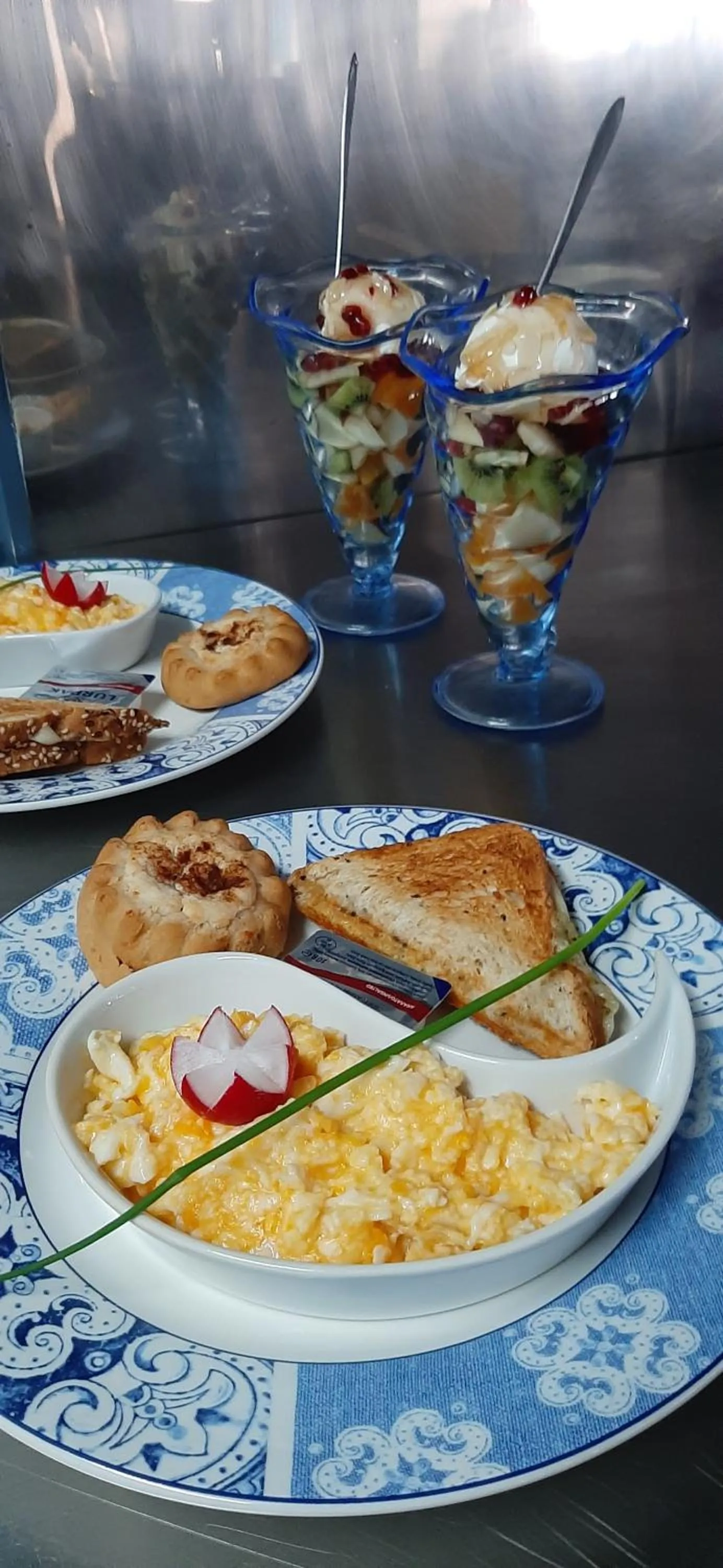 Food in Agia Roumeli Hotel adults only