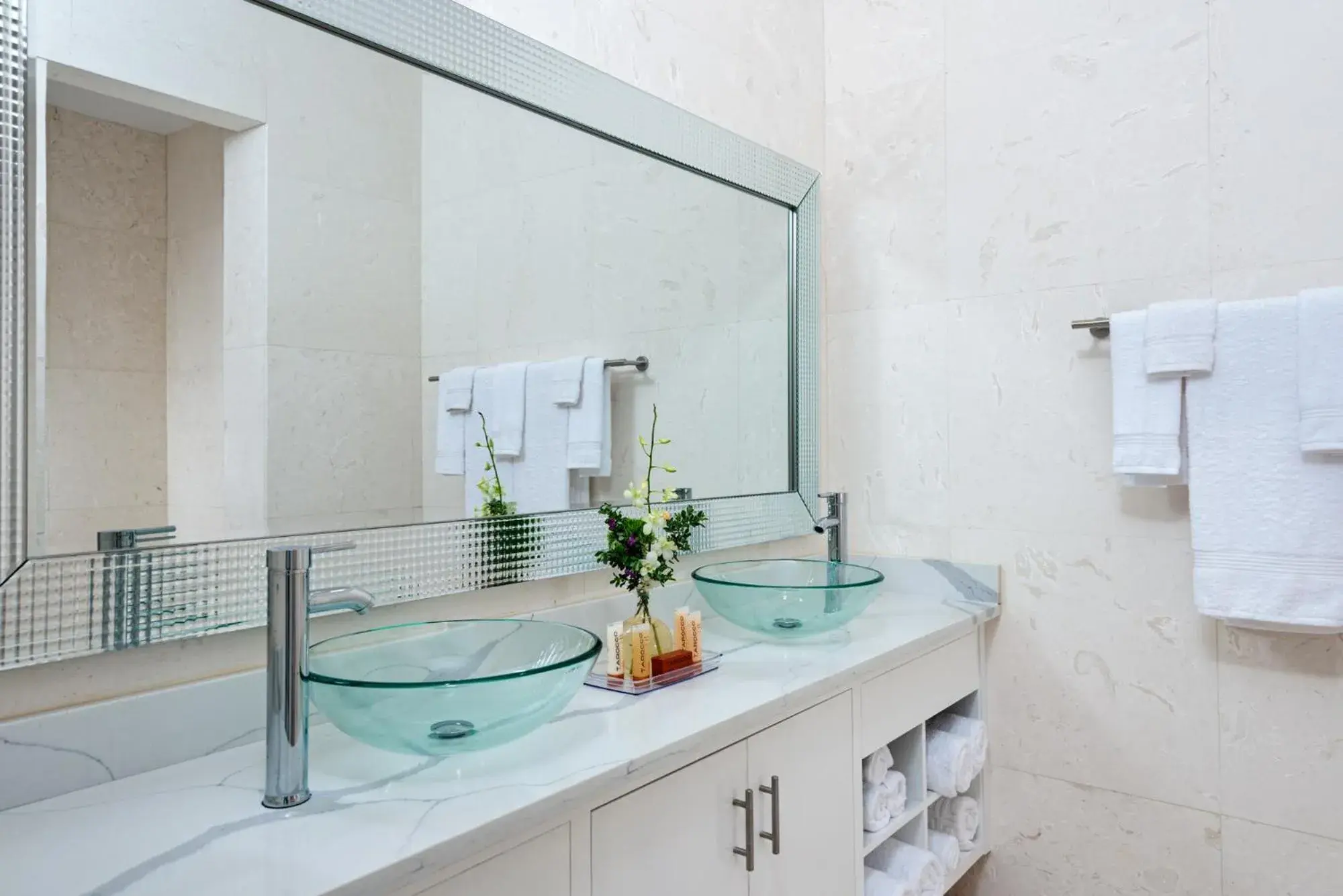 Double Deluxe Marina View in Zenza Boutique Hotel Double Deluxe Marina View in Zenza Boutique Hotel