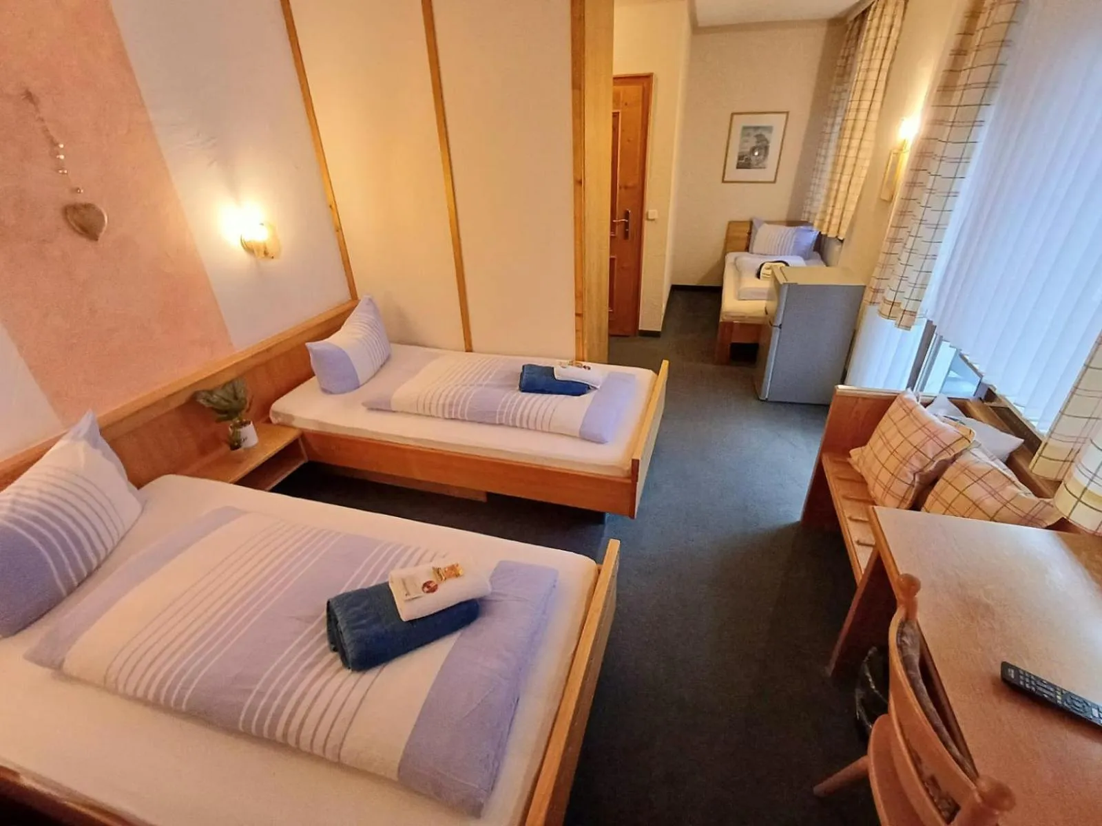 Bedroom in Günstige Zimmer im Spessart