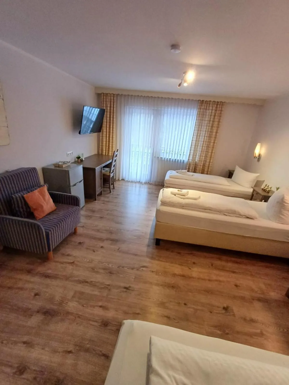 Bedroom in Günstige Zimmer im Spessart