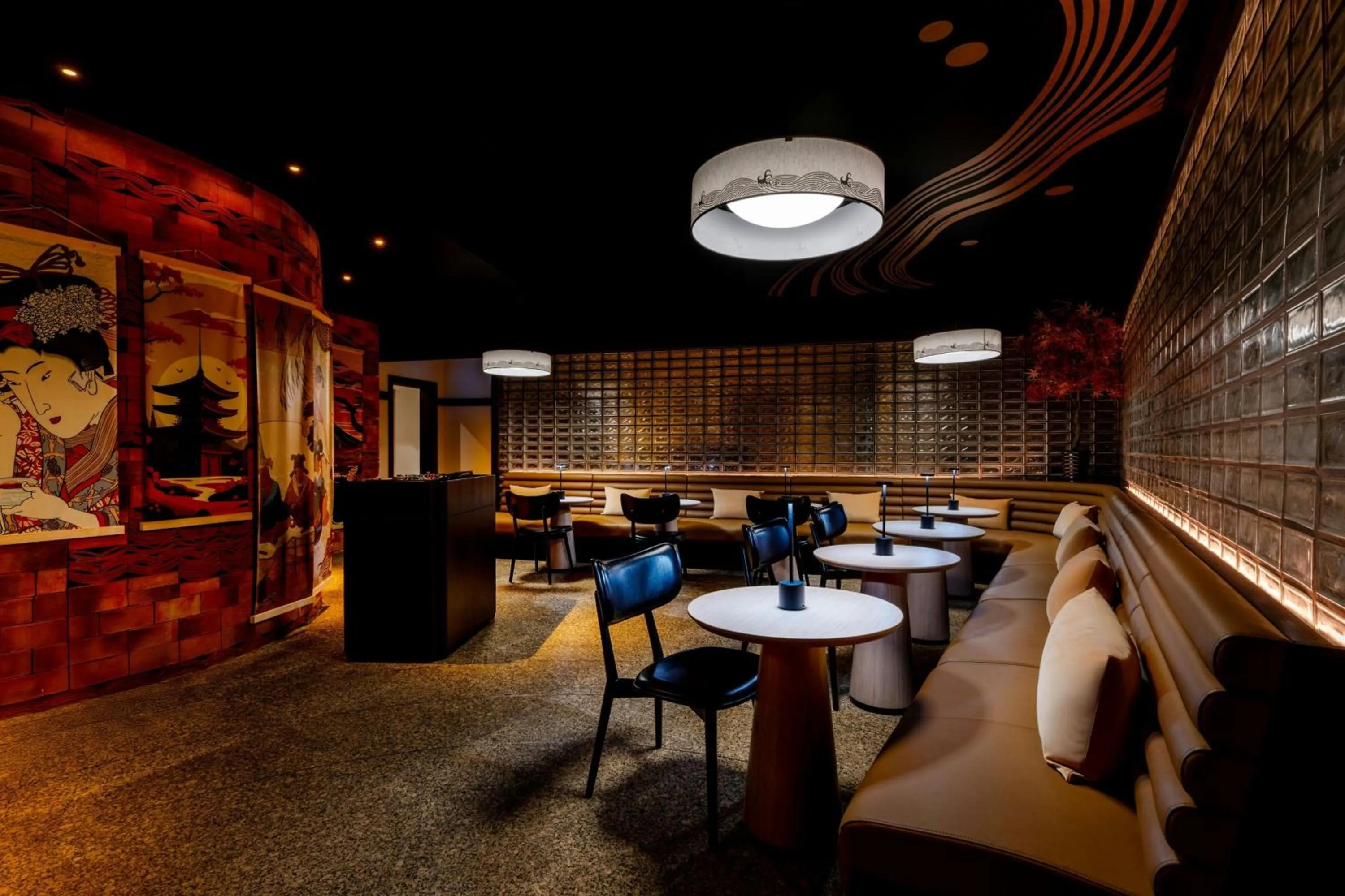 Lounge or bar in Gulf Hotel Bahrain Convention and SPA