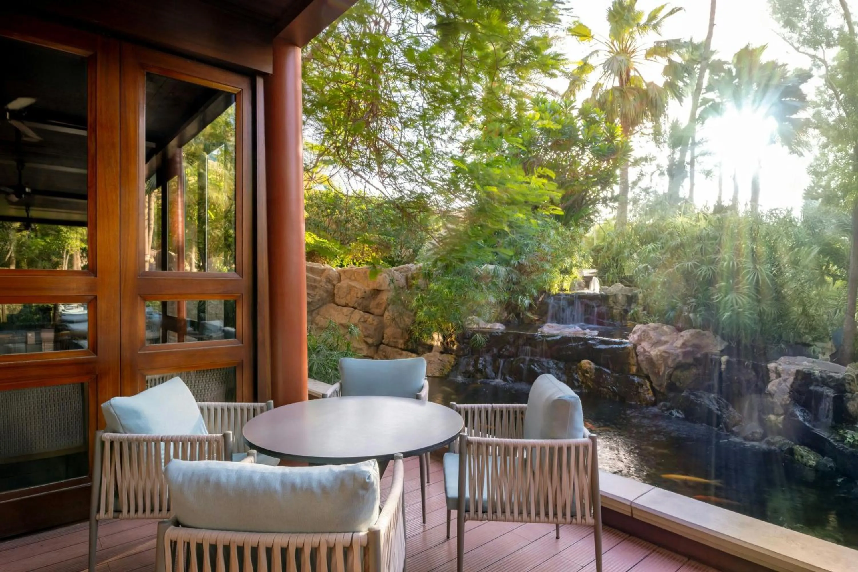 Lounge or bar in Gulf Hotel Bahrain Convention and SPA