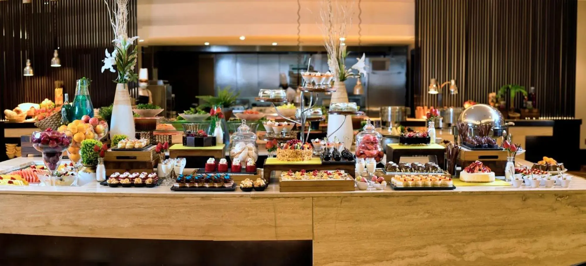 Food and drinks in Gulf Hotel Bahrain Convention and SPA Food and drinks in Gulf Hotel Bahrain Convention and SPA