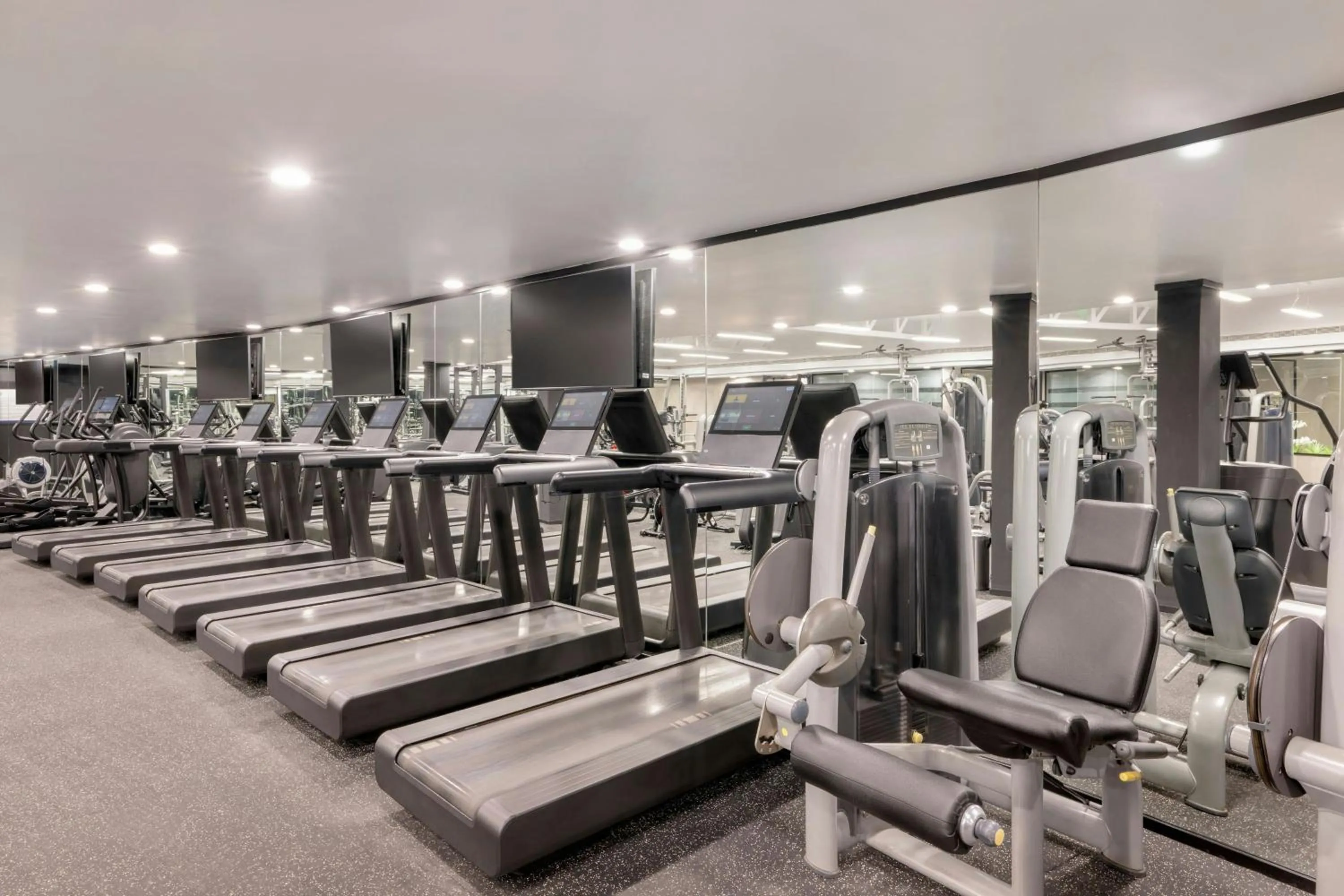 Fitness centre/facilities in Gulf Hotel Bahrain Convention and SPA