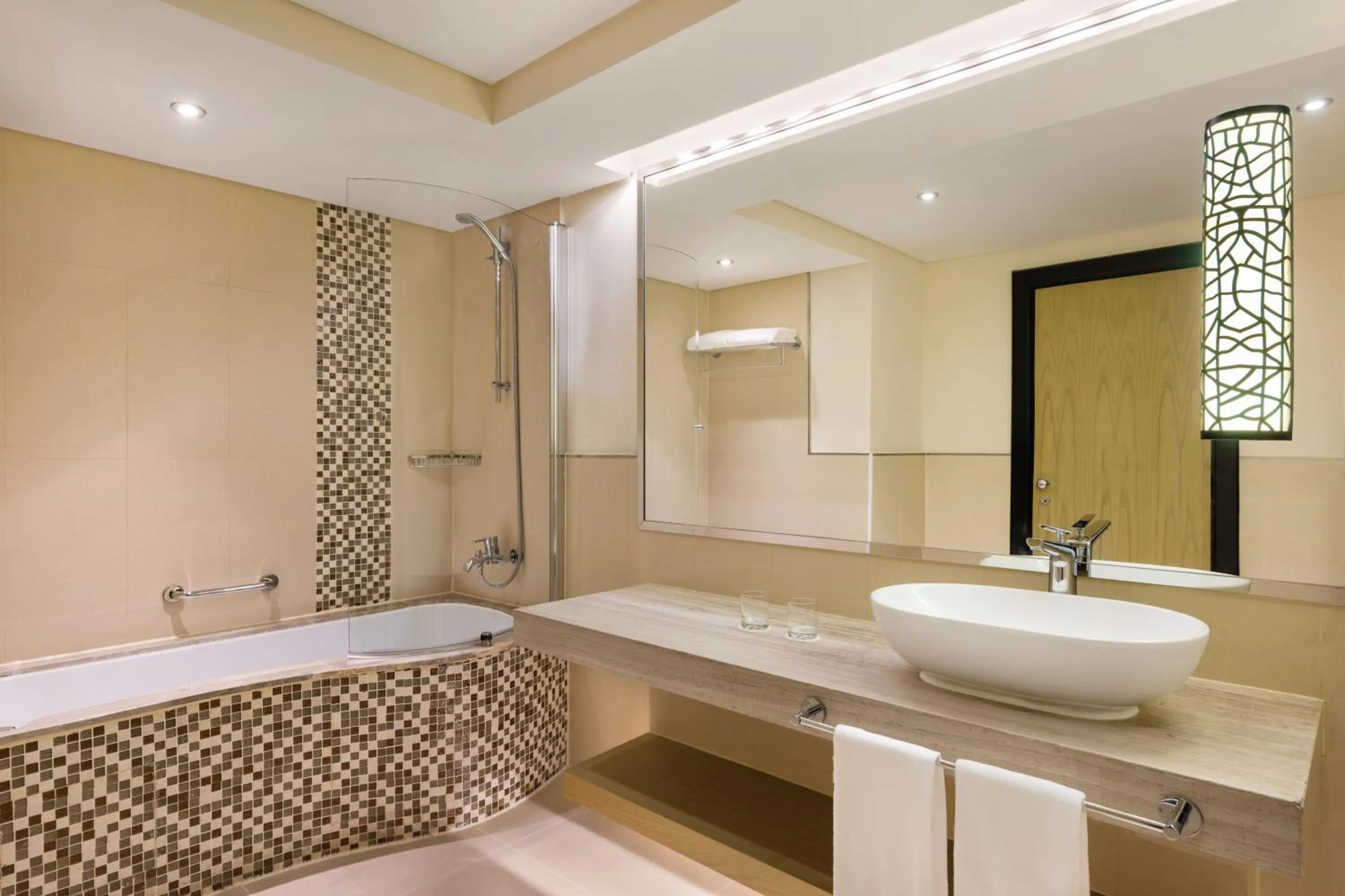 Shower in Gulf Hotel Bahrain Convention and SPA