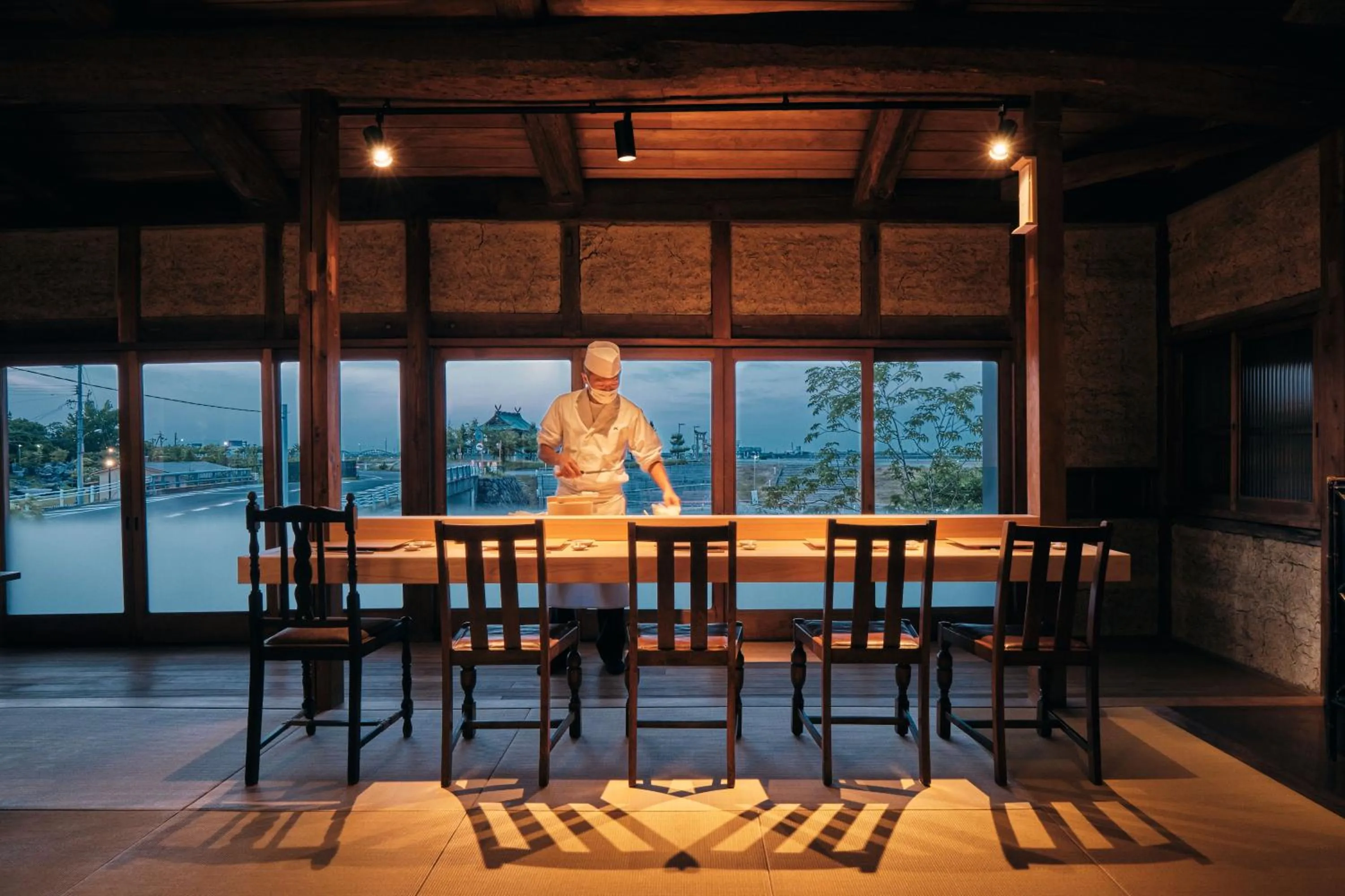 Restaurant/places to eat in MARUYO HOTEL