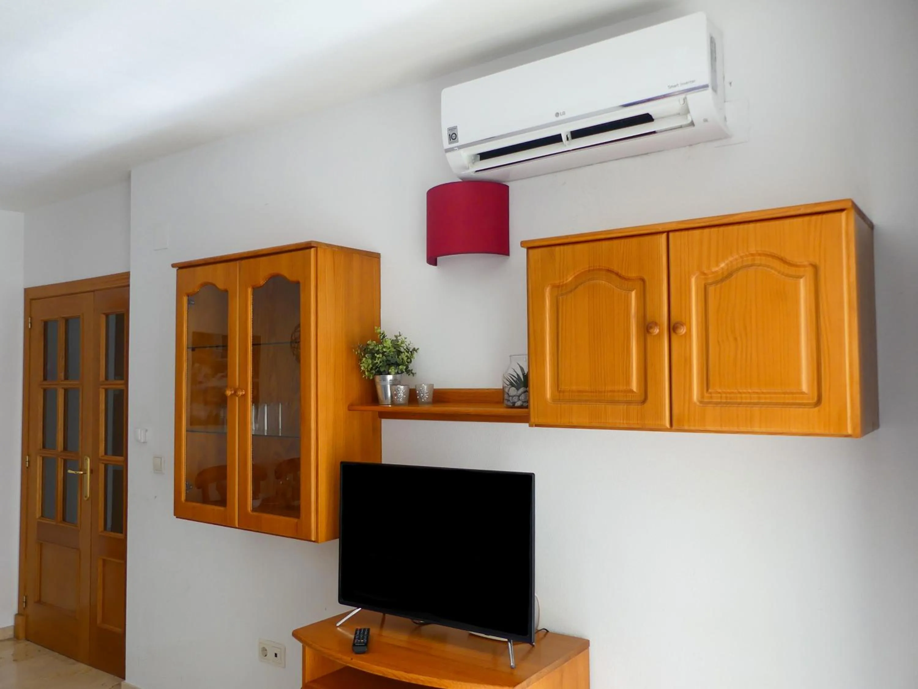 TV and multimedia in Gemelos 22 - Siroco