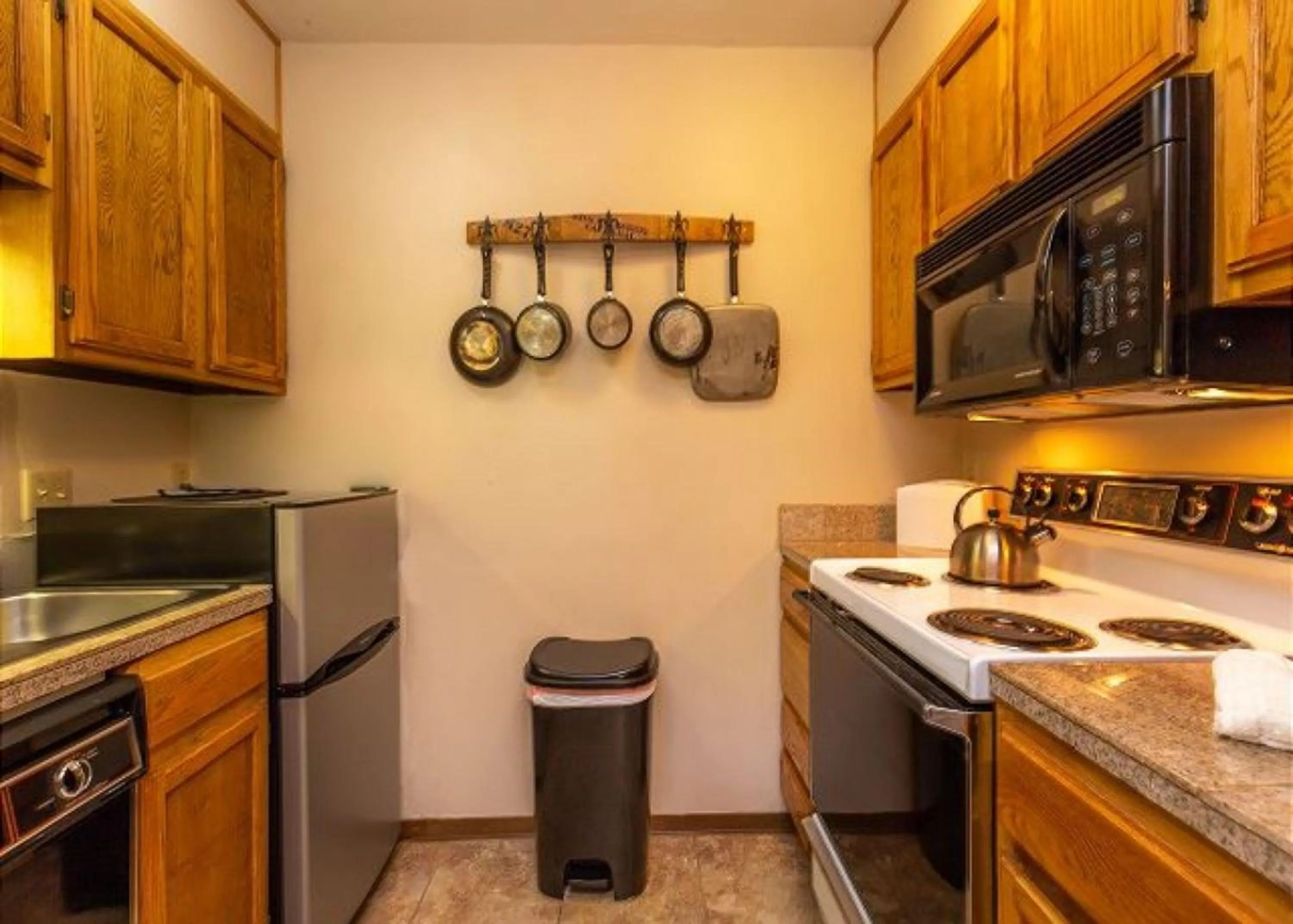 Kitchen or kitchenette in Flying Dutchman by Summit County Mountain Retreats
