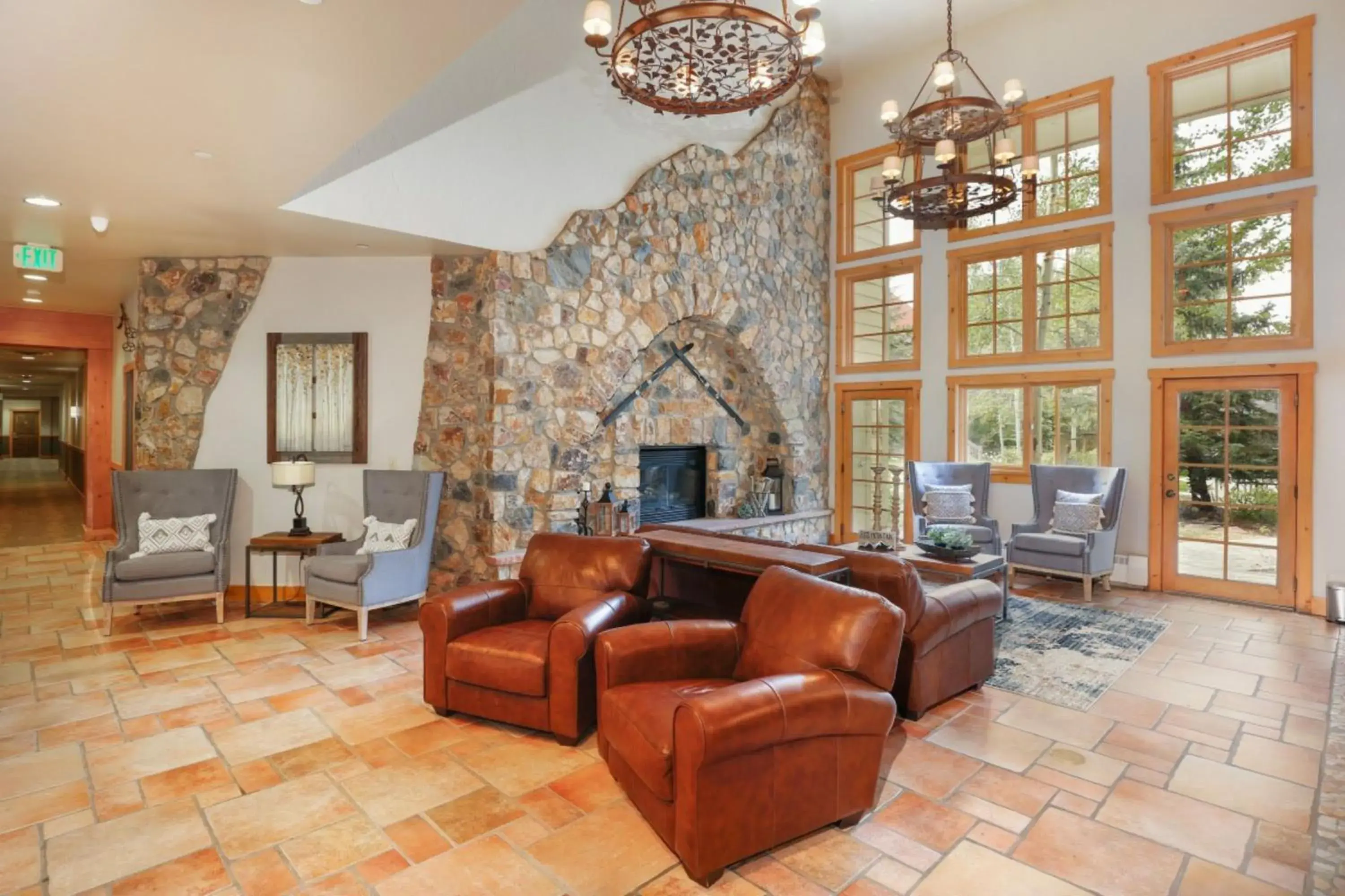 Lobby or reception in Expedition Station by Summit County Mountain Retreats Lobby or reception in Expedition Station by Summit County Mountain Retreats