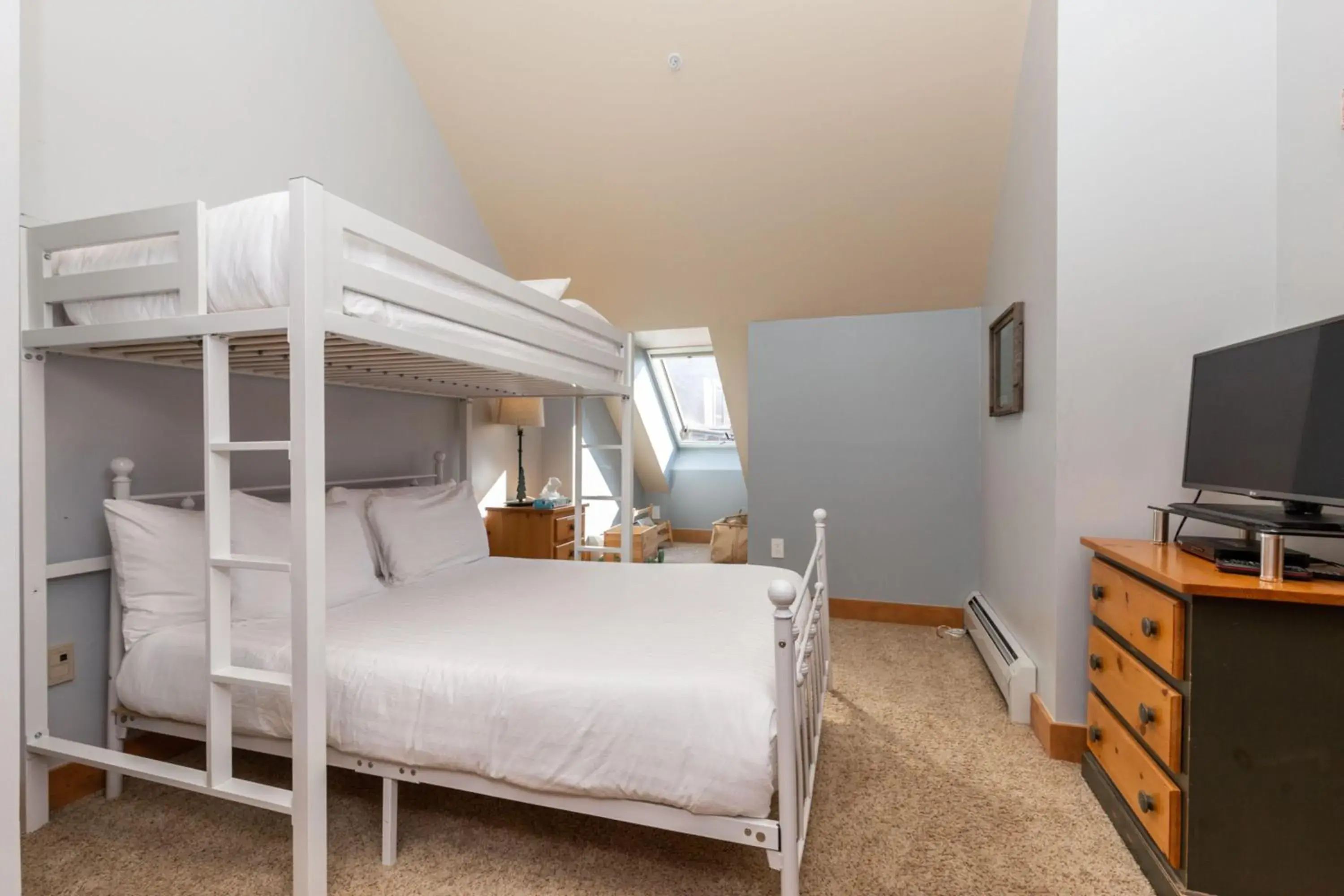 bunk bed in Expedition Station by Summit County Mountain Retreats bunk bed in Expedition Station by Summit County Mountain Retreats