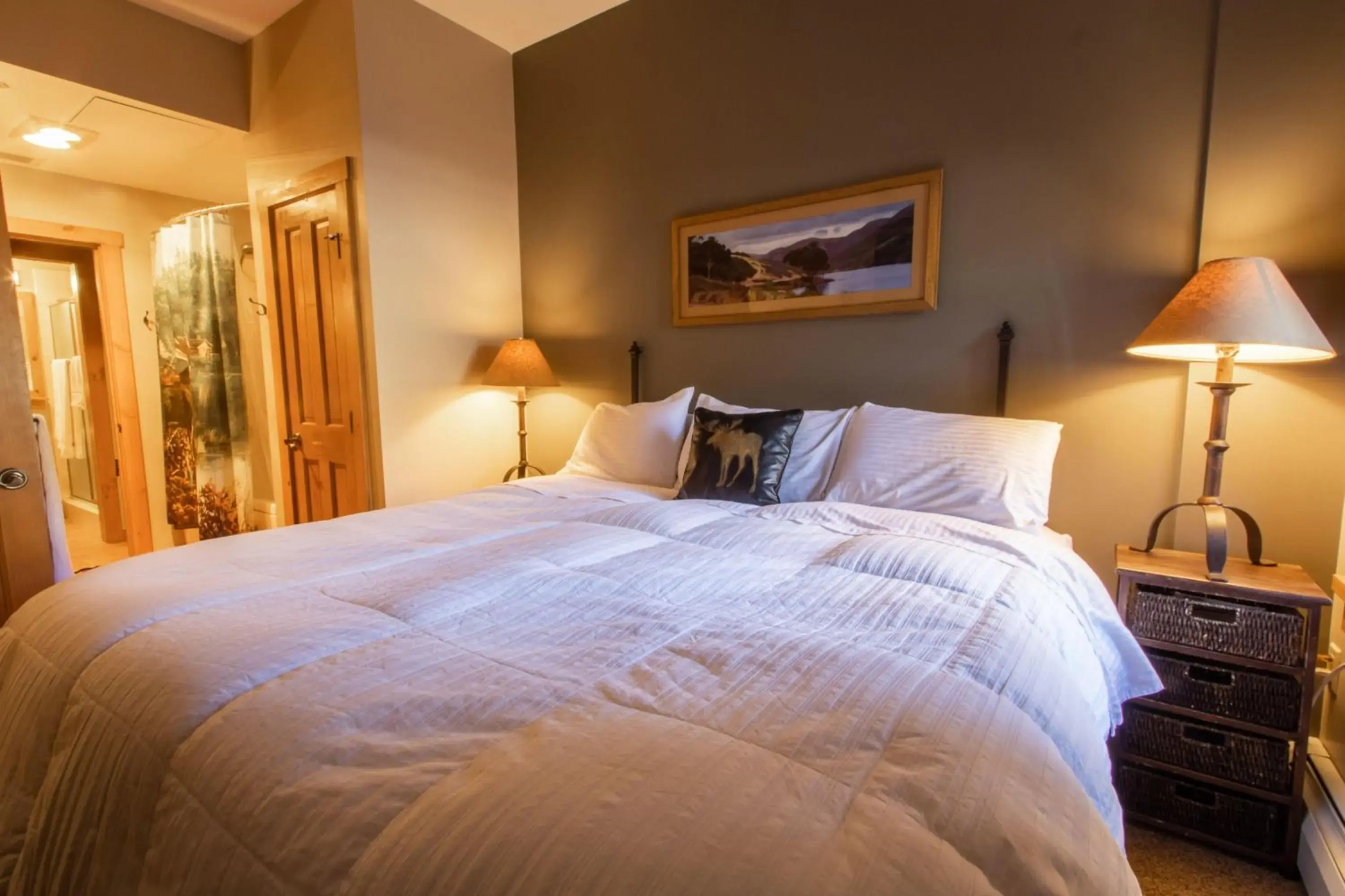 Bedroom in Expedition Station by Summit County Mountain Retreats Bedroom in Expedition Station by Summit County Mountain Retreats