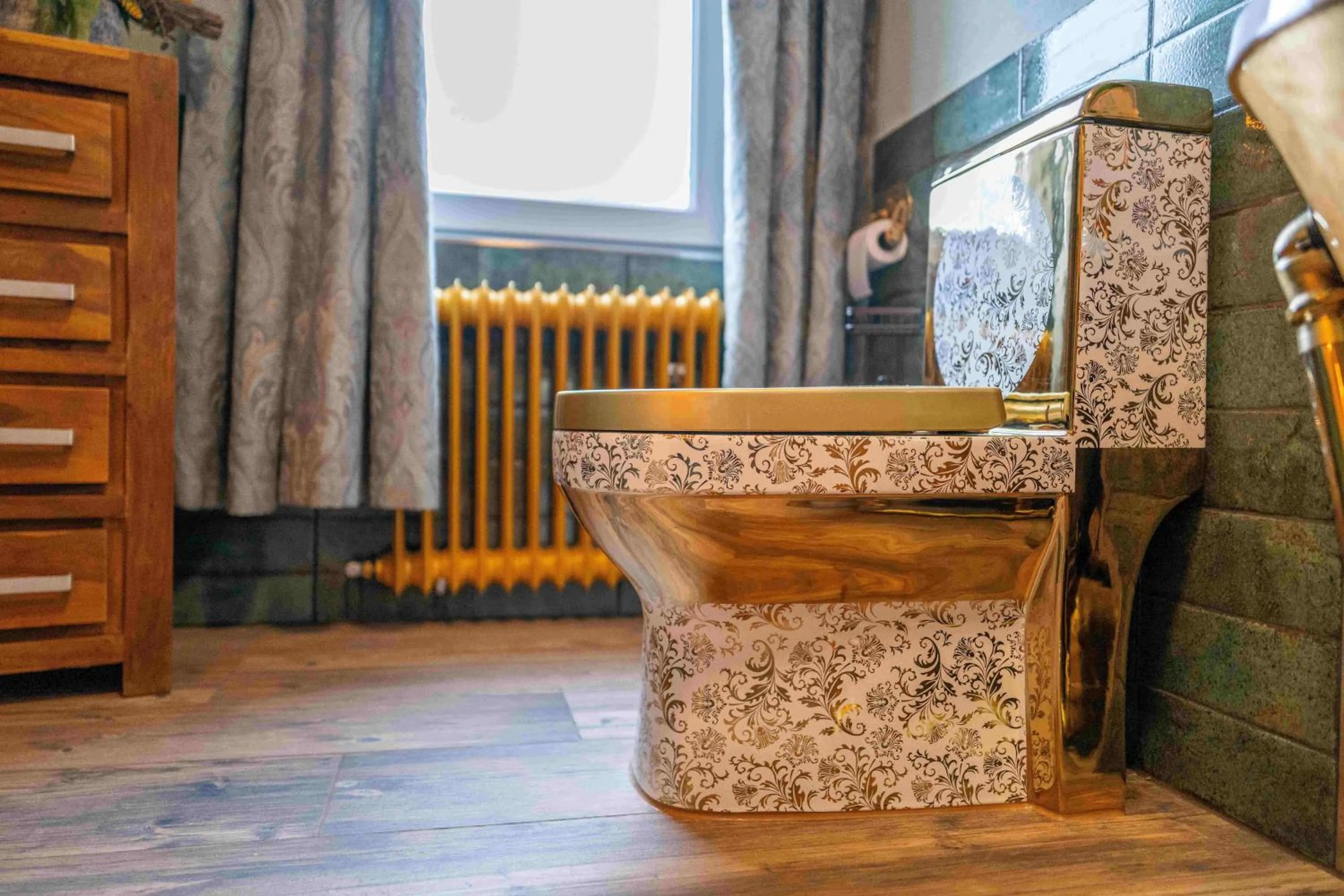 Toilet in The Little Britain Inn Themed Hotel One of a Kind In Europe