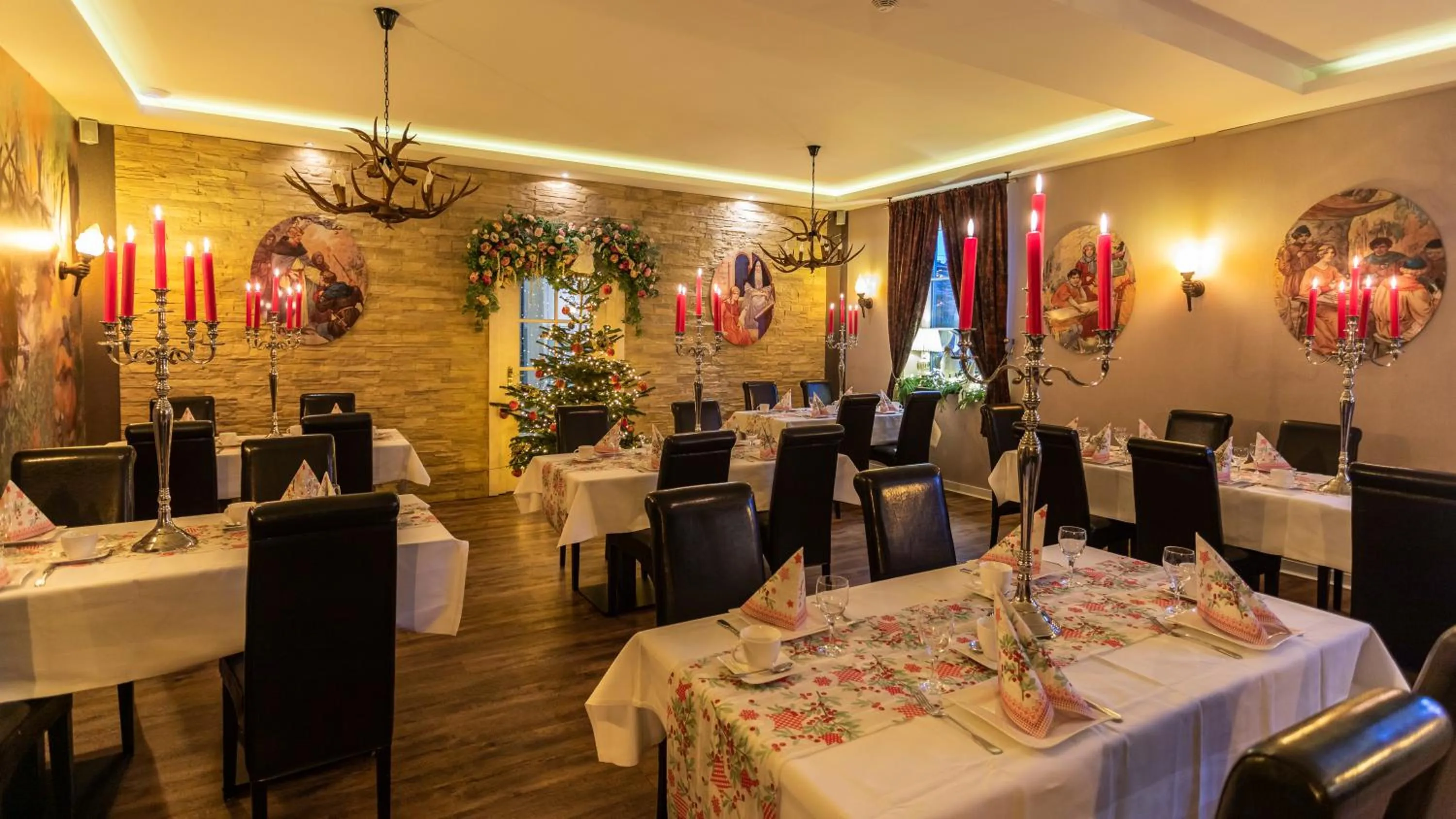 Restaurant/places to eat in The Little Britain Inn Themed Hotel One of a Kind In Europe