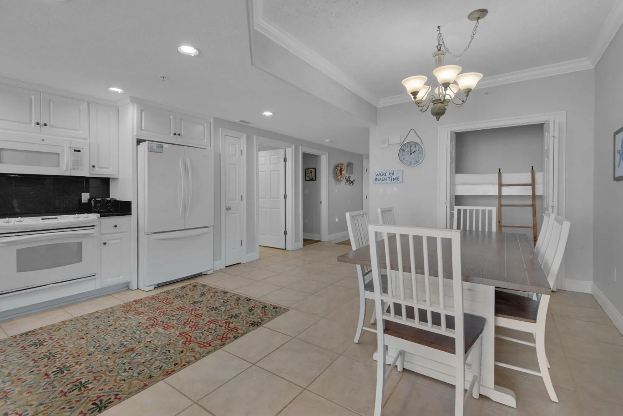 Living room in Treasure Island 0207