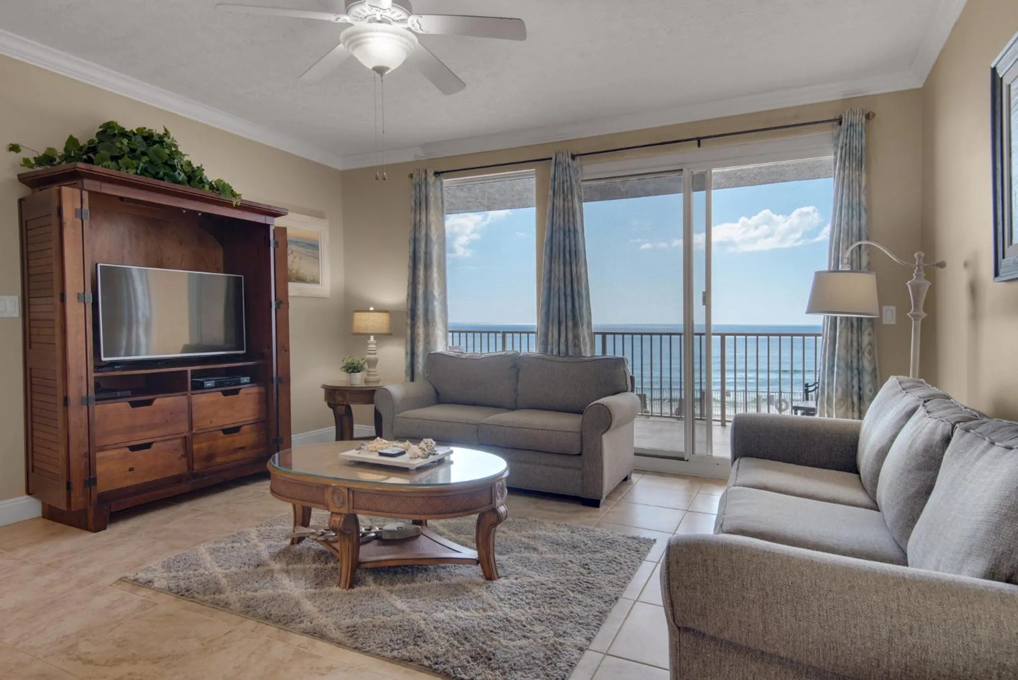 Living room in Treasure Island 0210