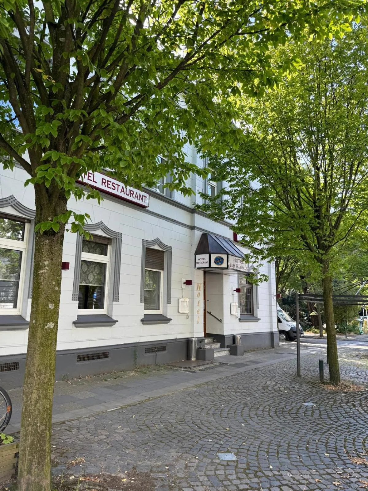 Street view in Stadt-Gut-Hotel Zum Rathaus