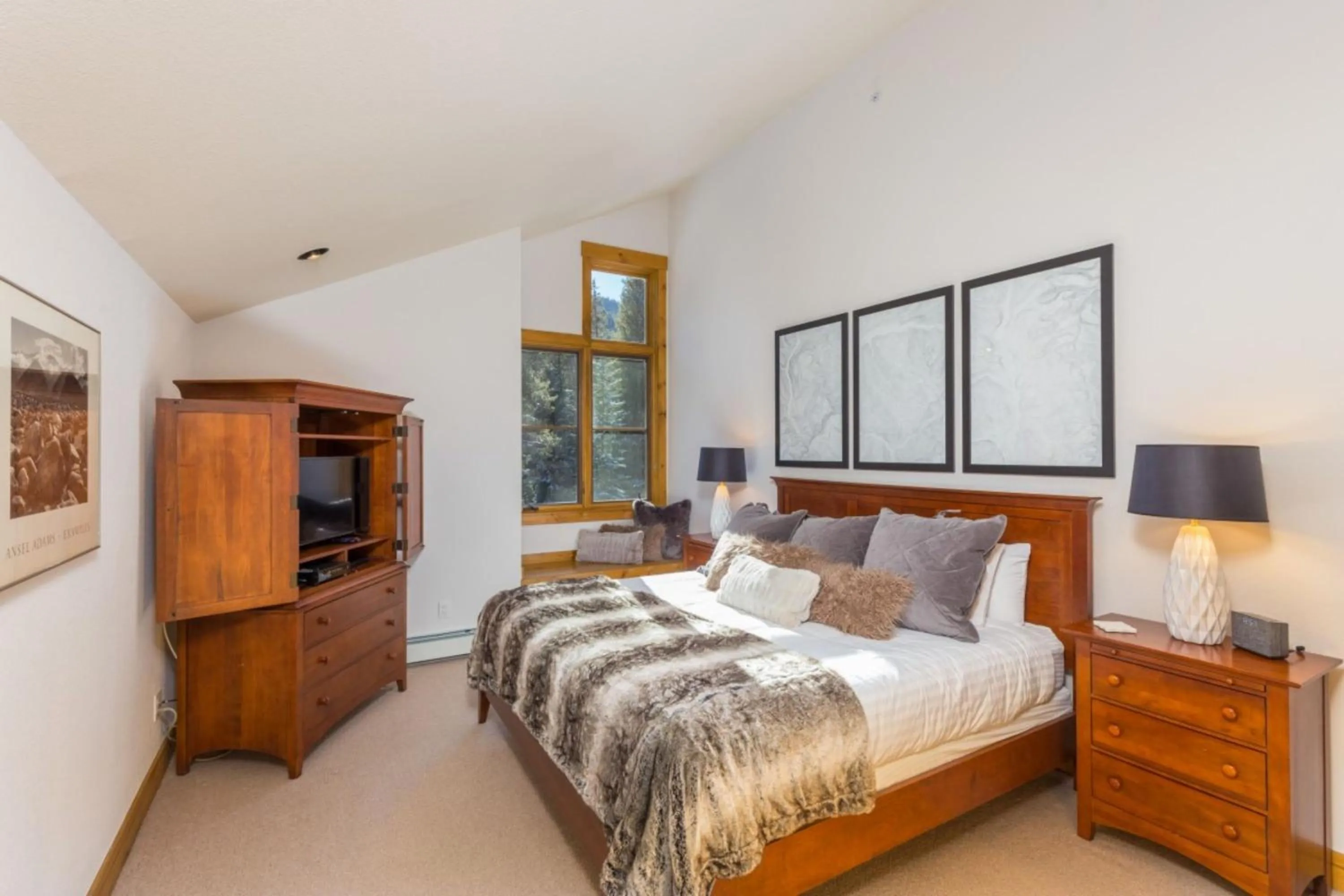 Bedroom, Bed in Ski Tip by Summit County Mountain Retreats