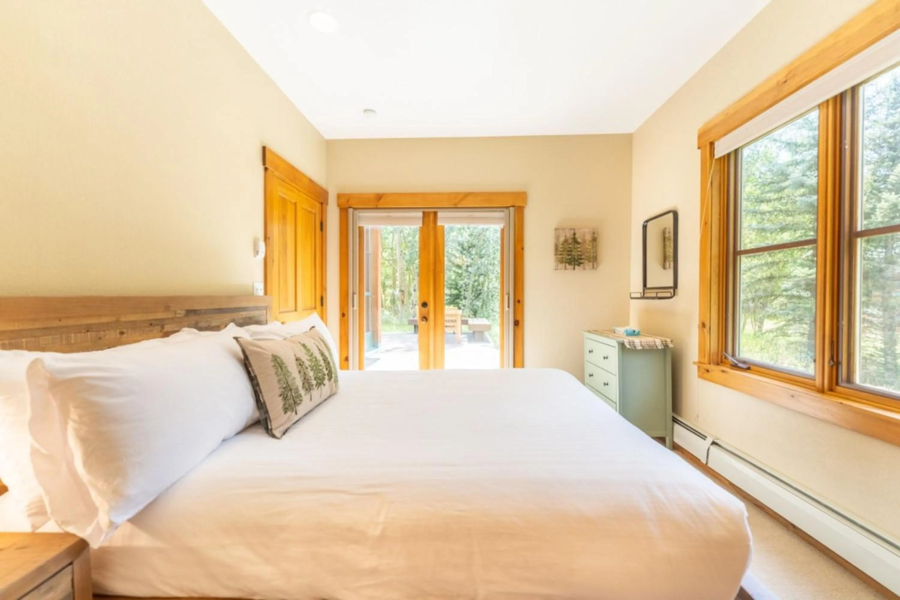 Bedroom, Bed in Ski Tip by Summit County Mountain Retreats