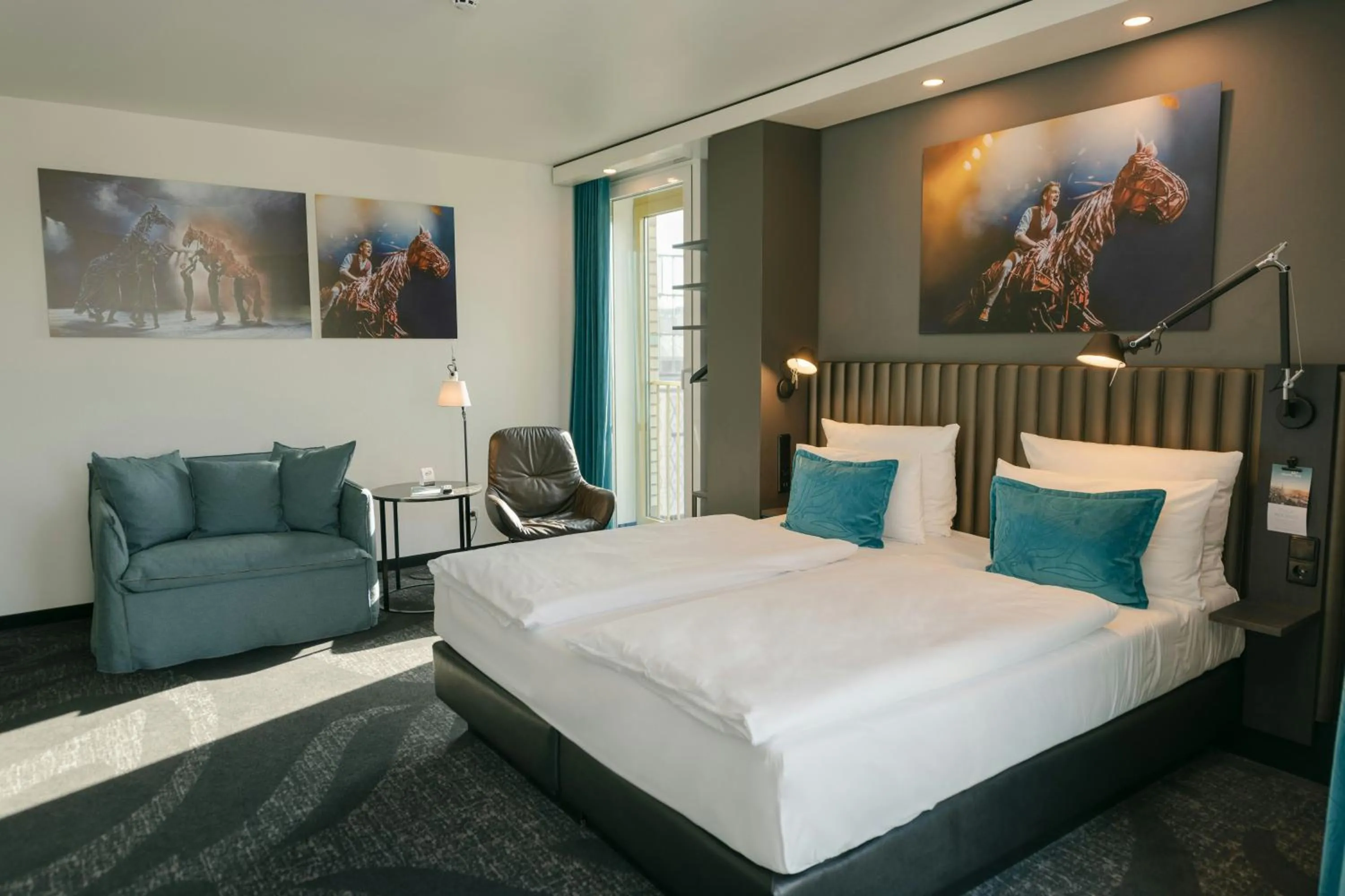 Photo of the whole room, Bed in Motel One Berlin-Ku'Damm