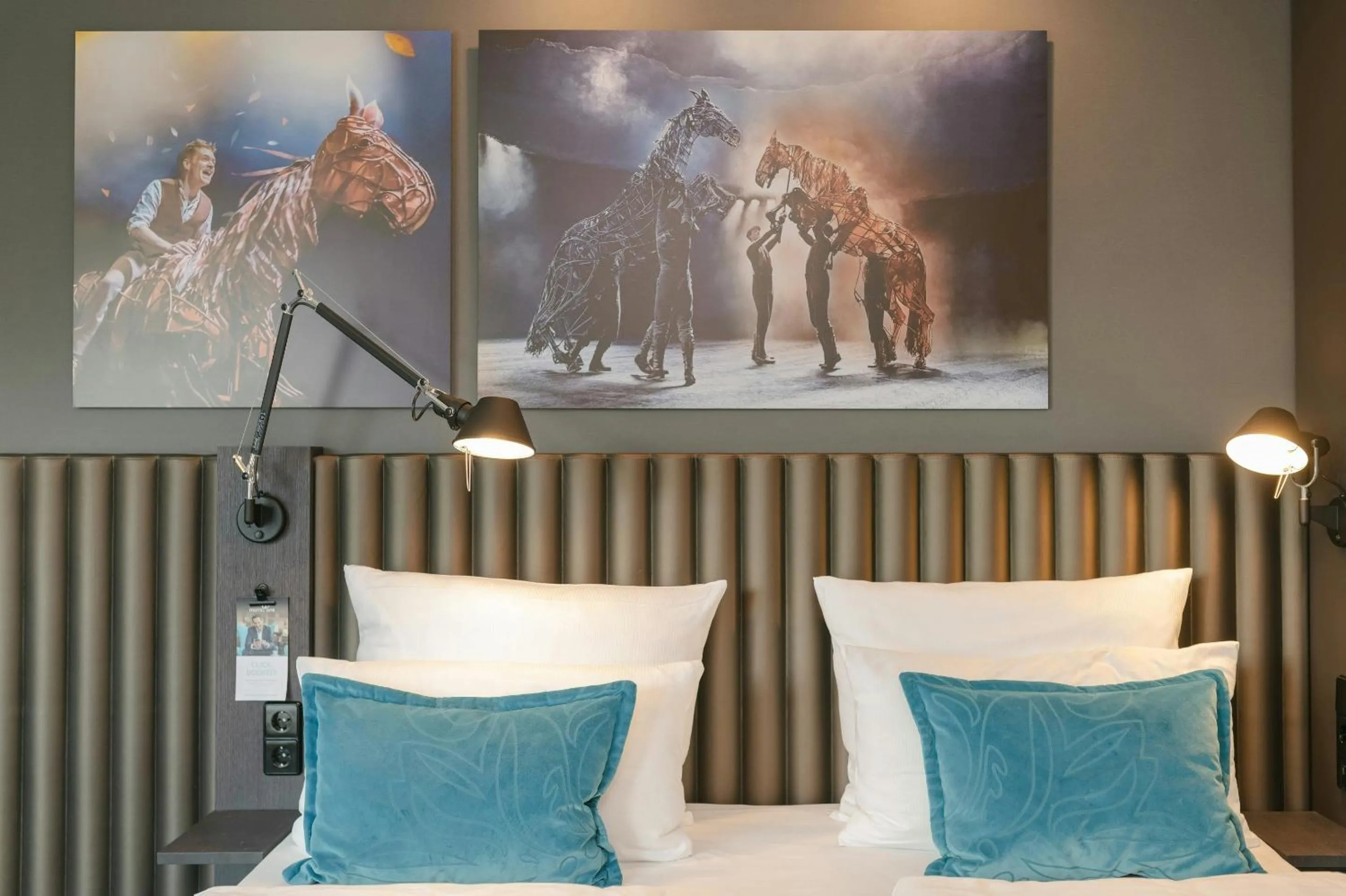 Photo of the whole room, Bed in Motel One Berlin-Ku'Damm