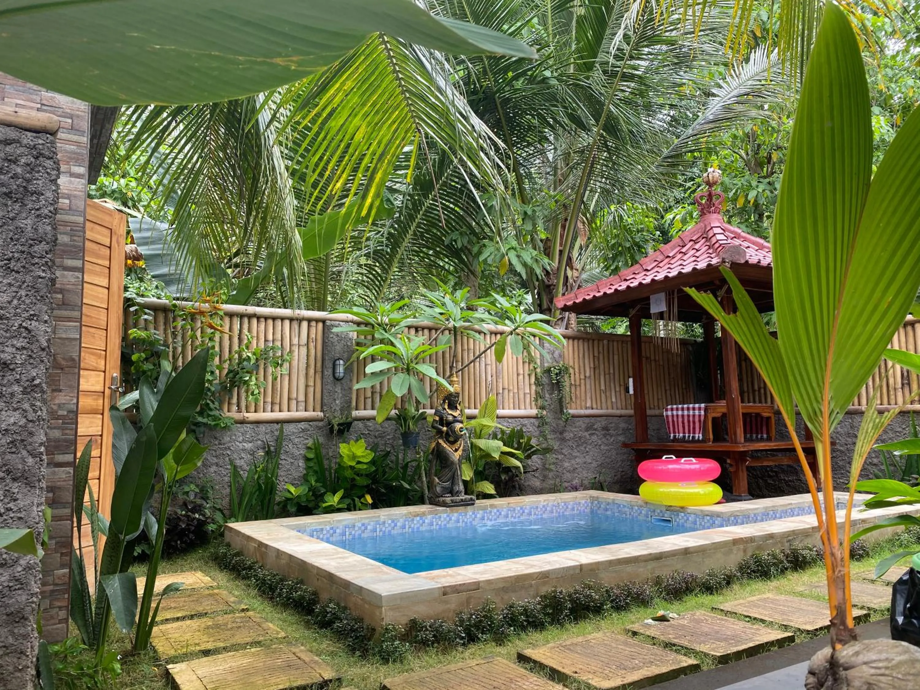 Garden view in Villa Melanting