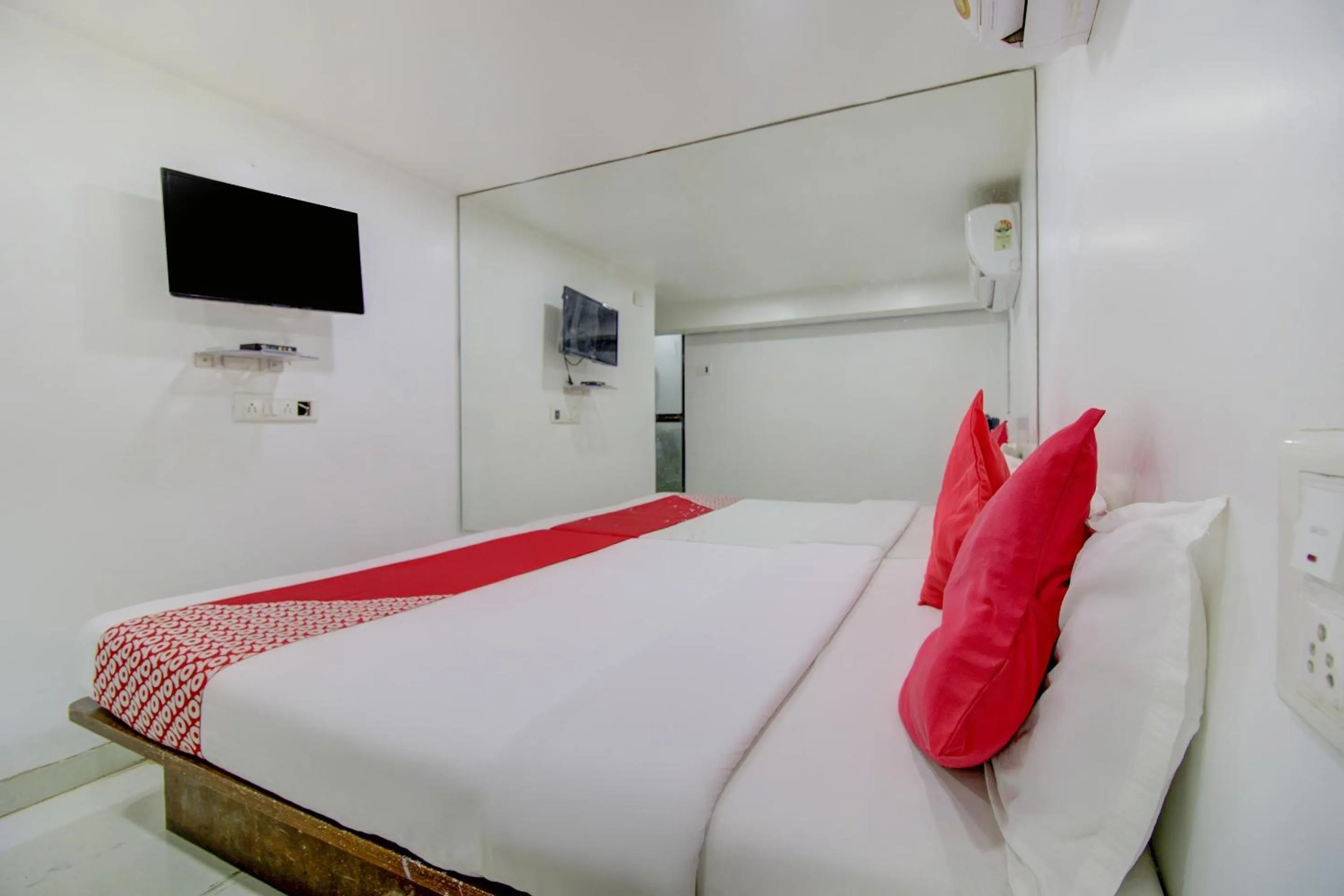 Bedroom, Bed in Hotel O Blue Light Near Gateway Of India Mumbai