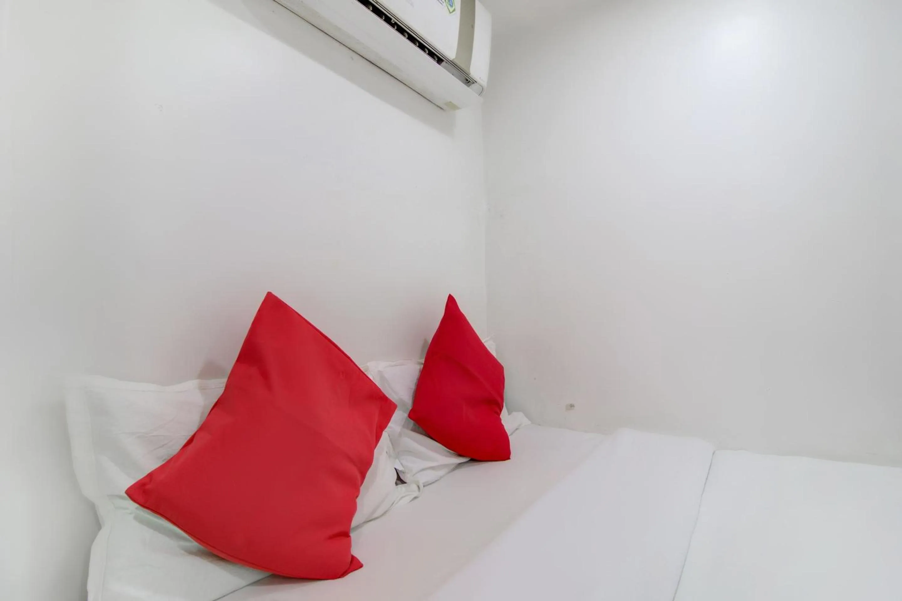 Bedroom, Bed in Hotel O Blue Light Near Gateway Of India Mumbai