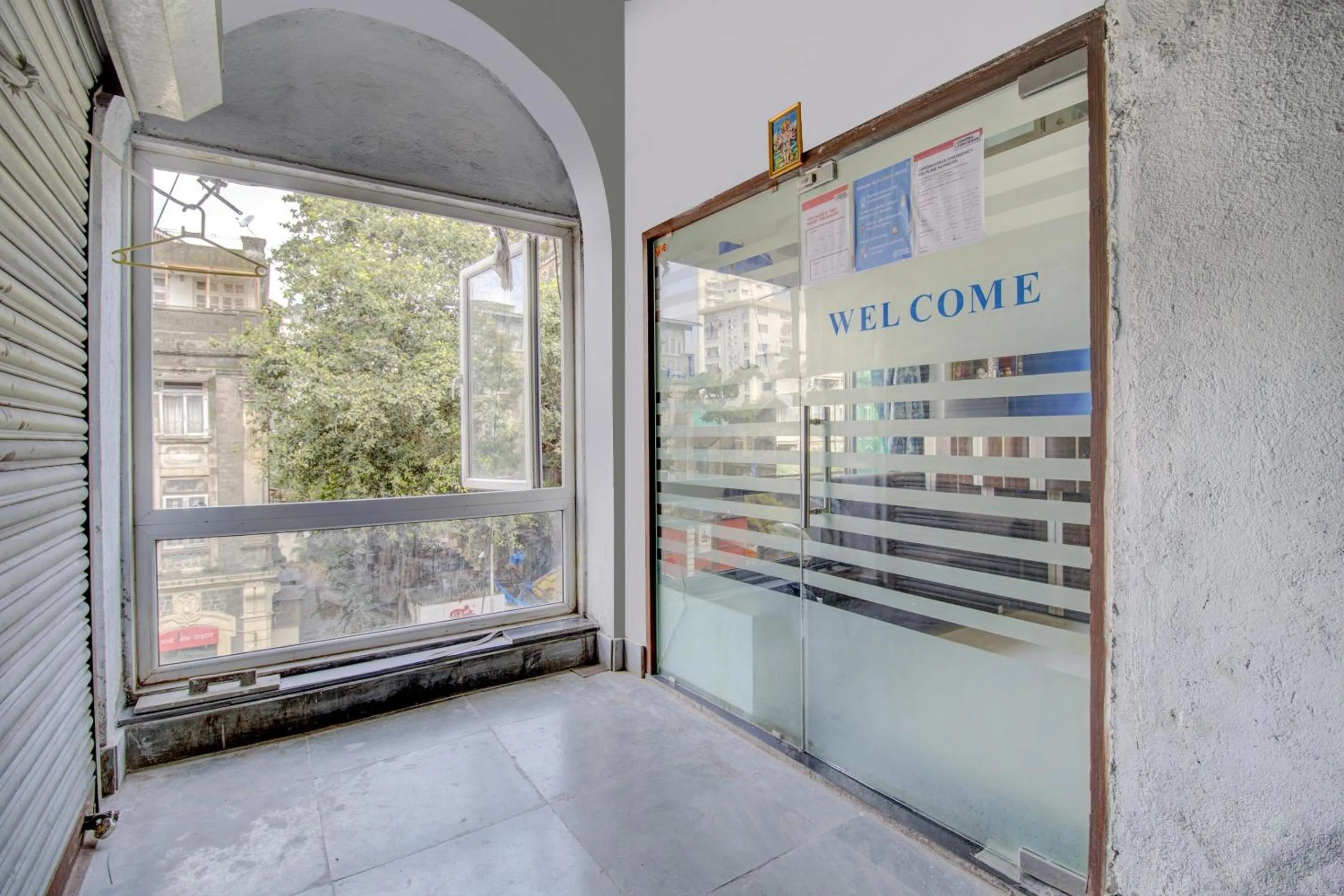 Facade/entrance in Hotel O Blue Light Near Gateway Of India Mumbai