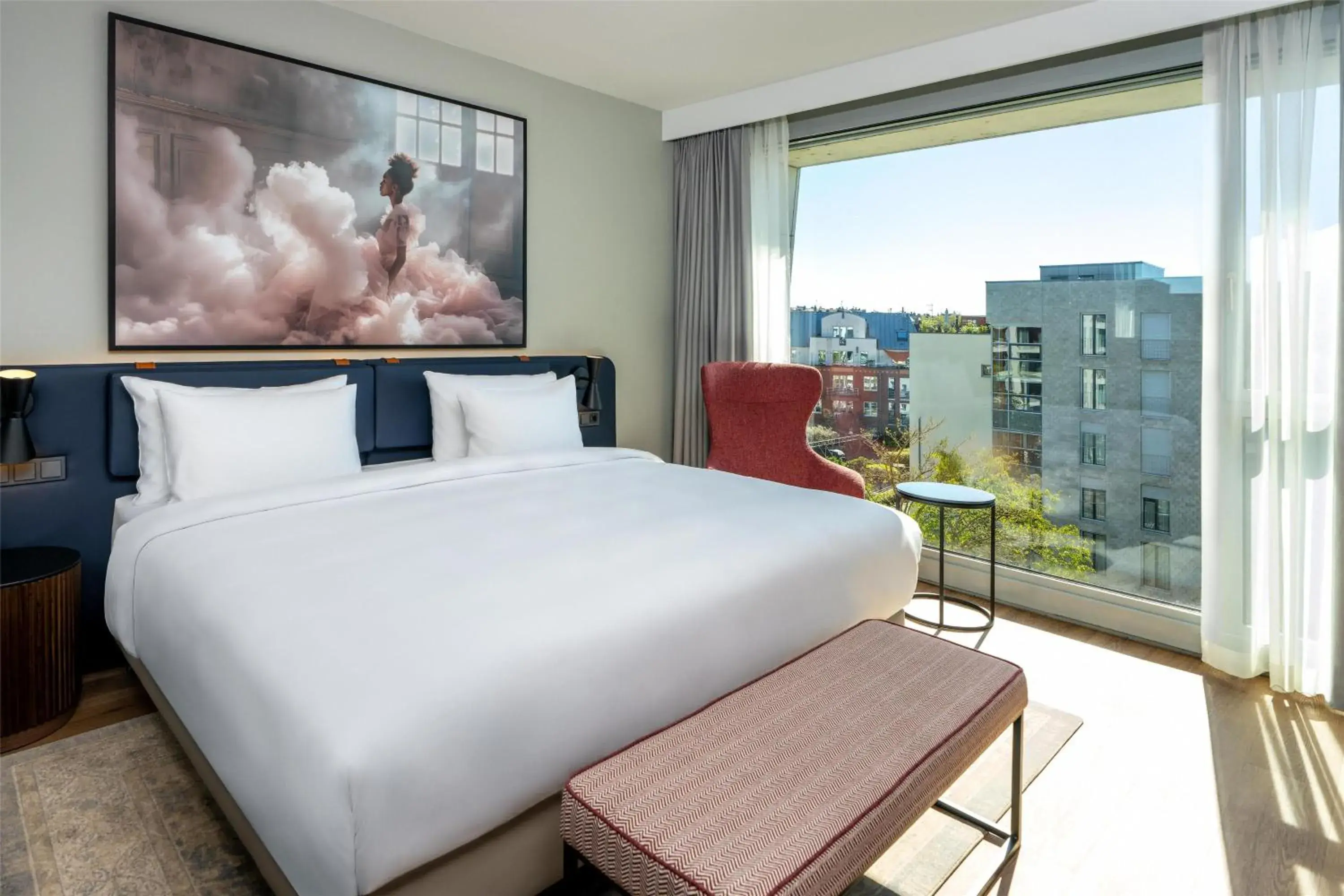 Photo of the whole room, Bed in Radisson Blu Media Harbour Hotel, Düsseldorf Photo of the whole room, Bed in Radisson Blu Media Harbour Hotel, Düsseldorf