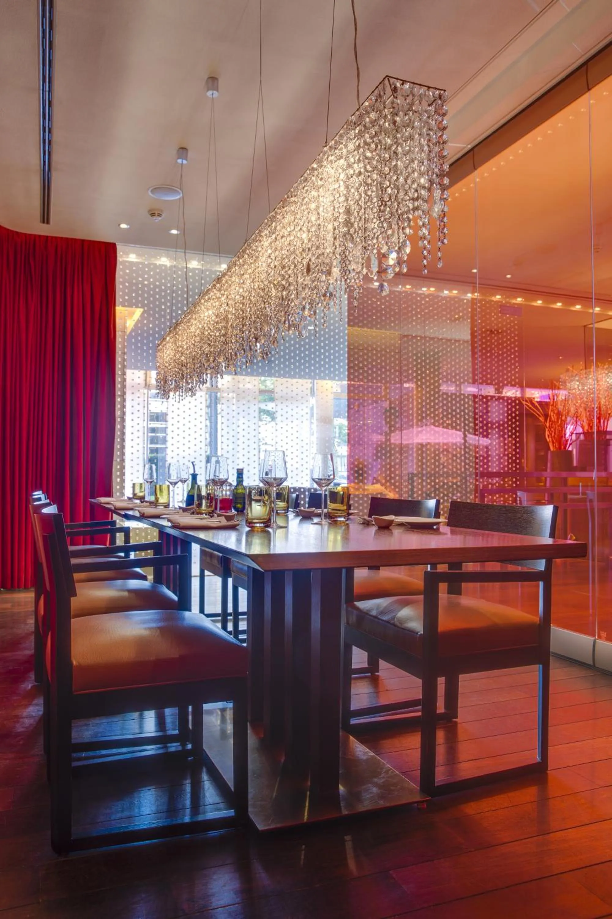 Restaurant/places to eat in Radisson Blu Media Harbour Hotel, Düsseldorf