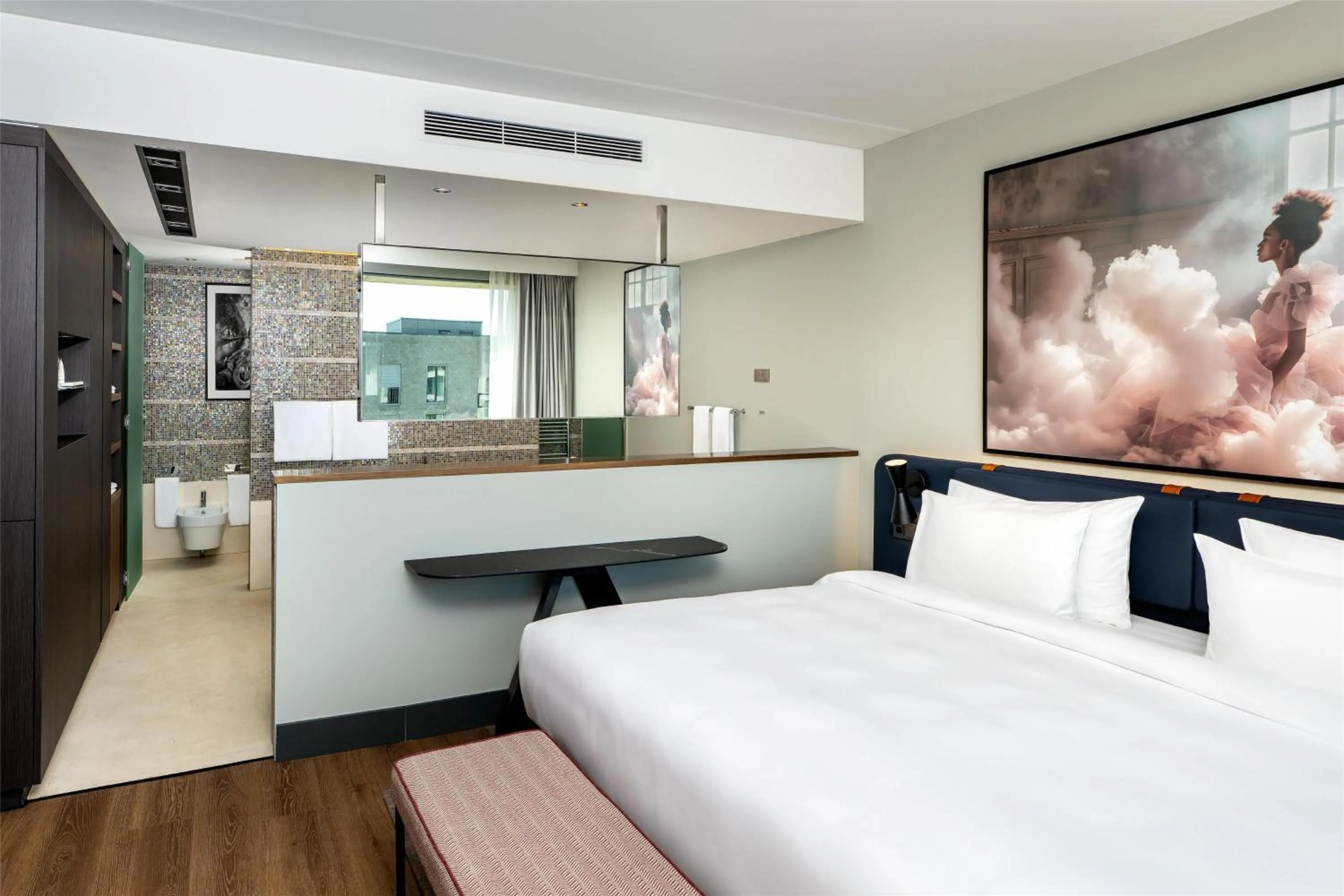 Photo of the whole room, Bed in Radisson Blu Media Harbour Hotel, Düsseldorf