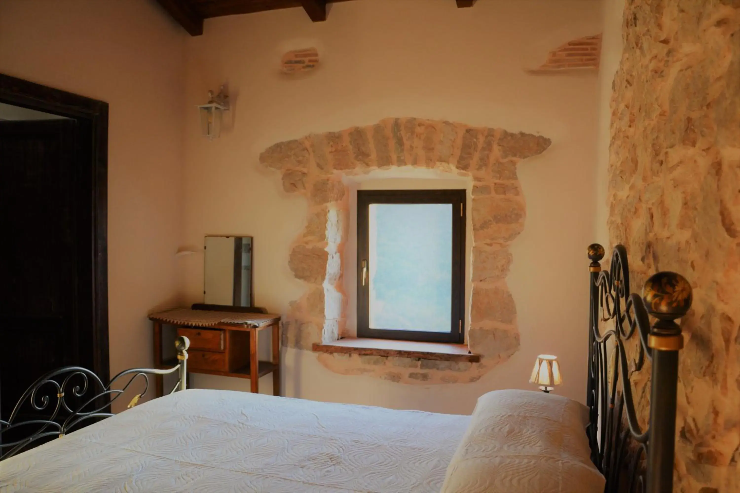 Double Room with Mountain View in B&B Le Fate Double Room with Mountain View in B&B Le Fate