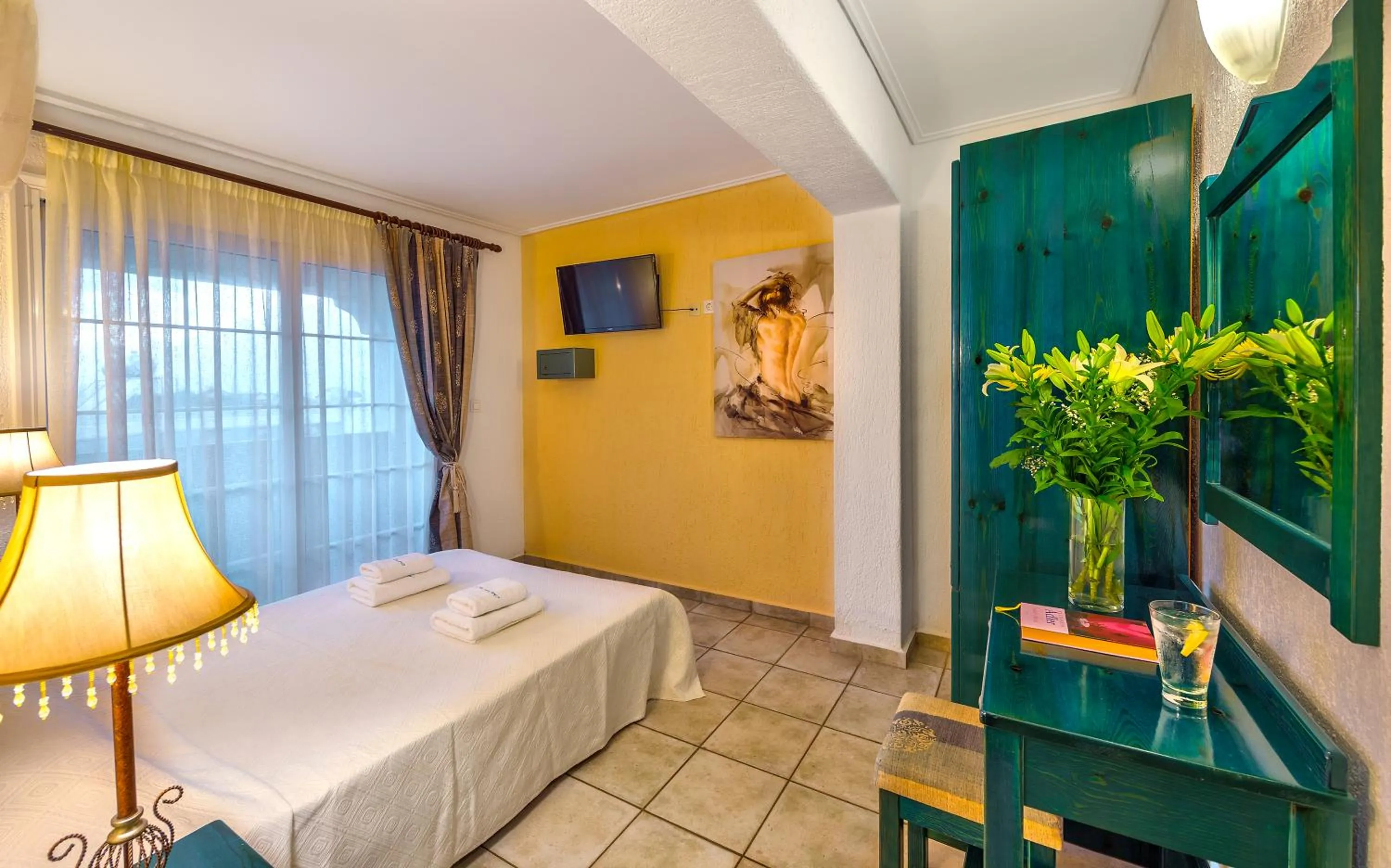 Bed in Castle Suites Hotel