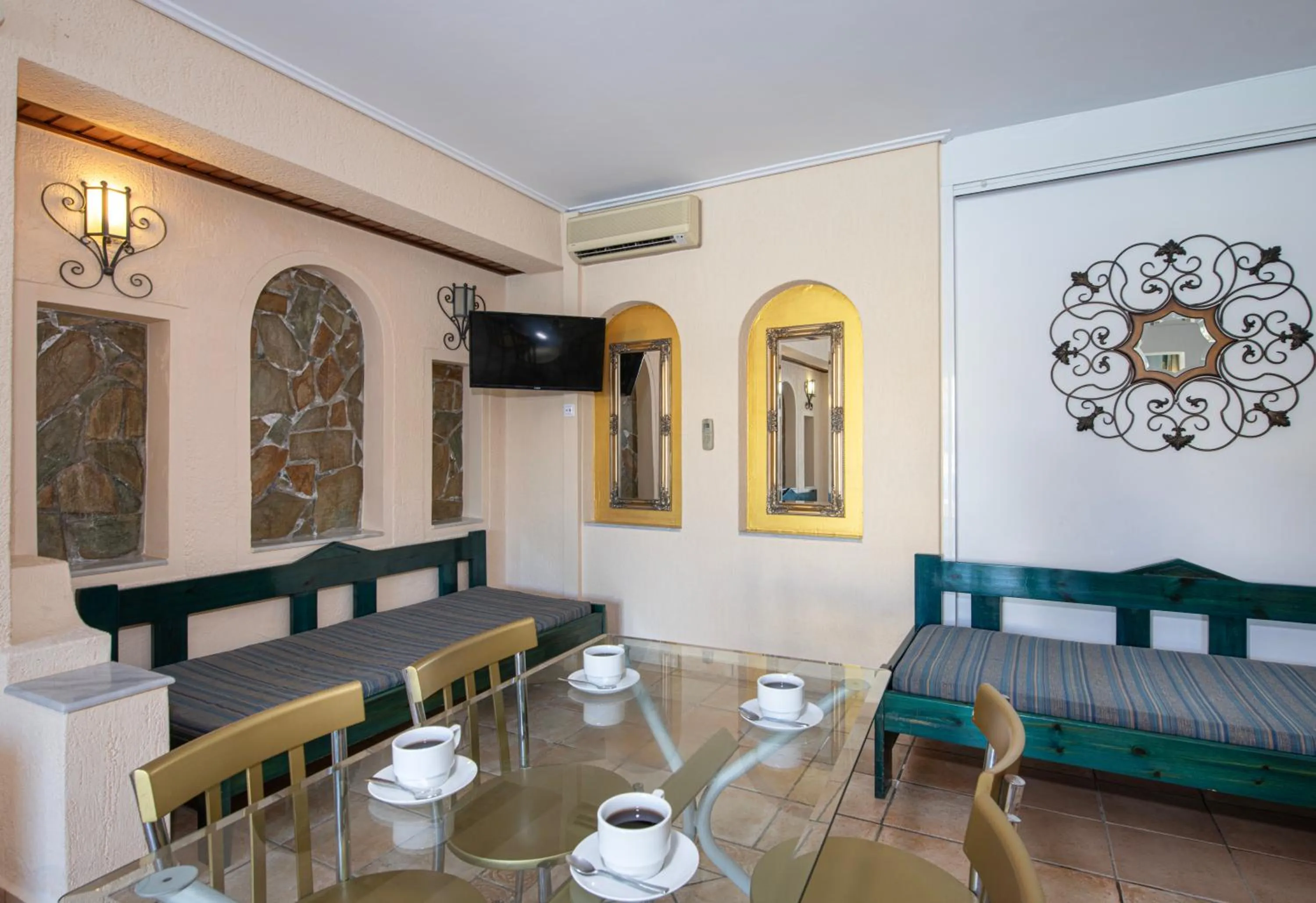 Living room in Castle Suites Hotel