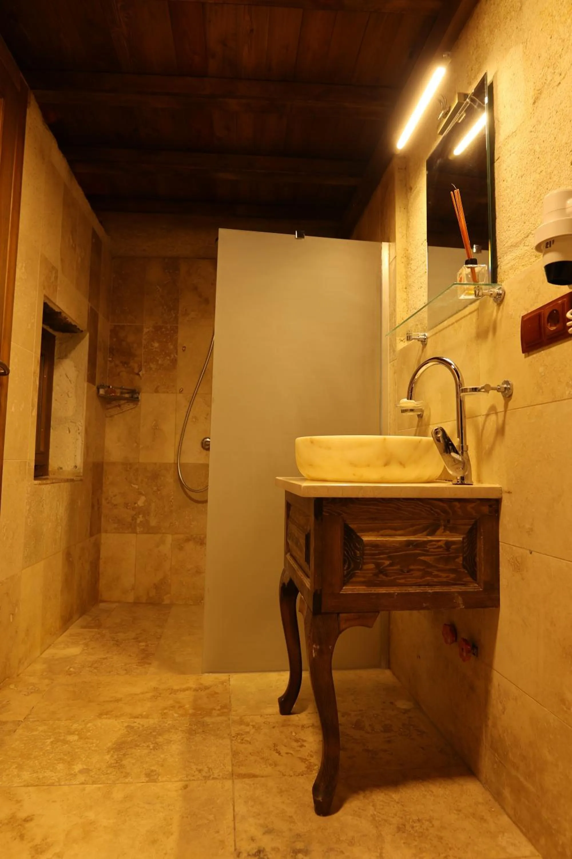 Shower, Bathroom in Cappadocia Balloon Boutique