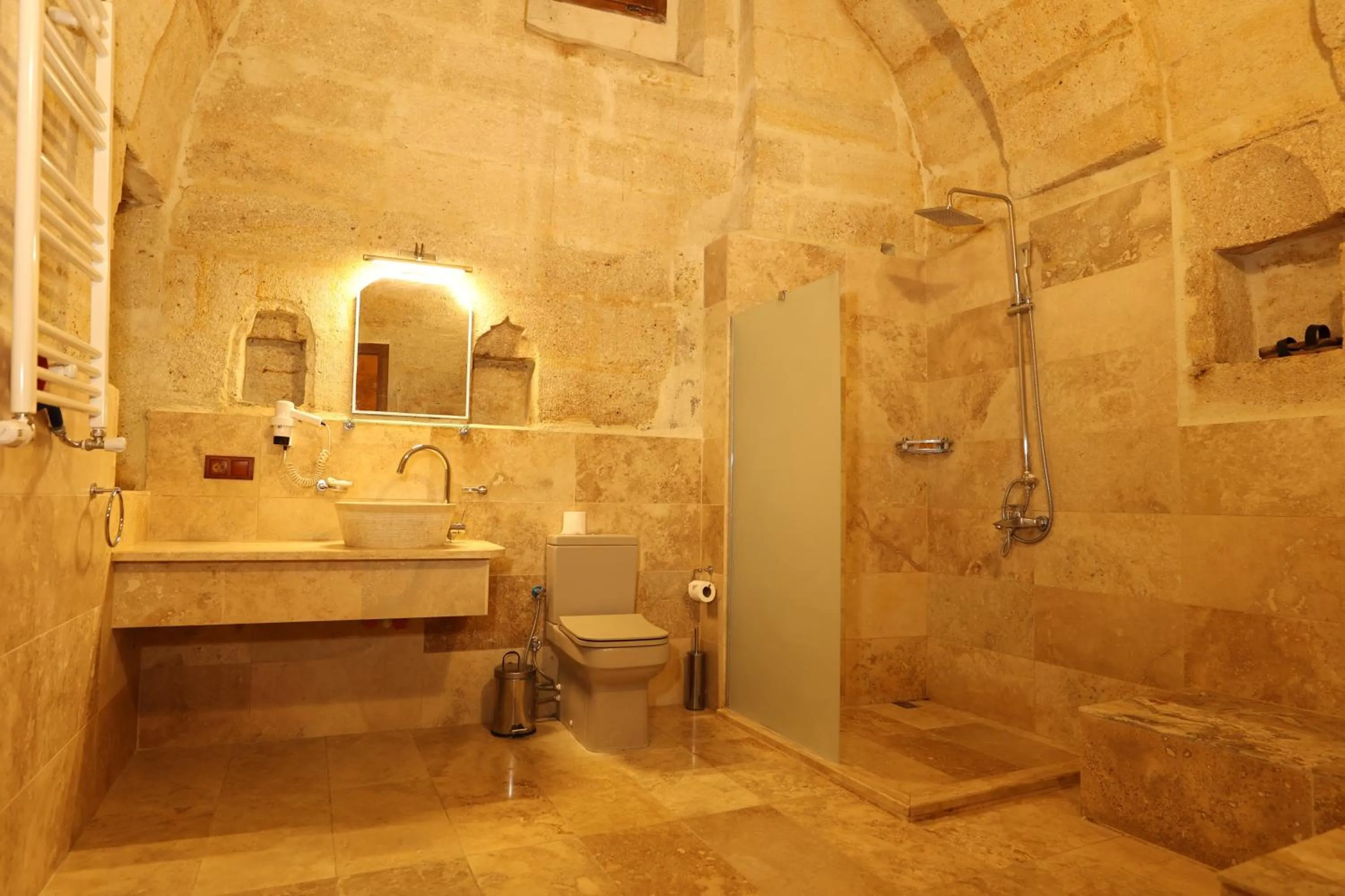 Shower, Bathroom in Cappadocia Balloon Boutique